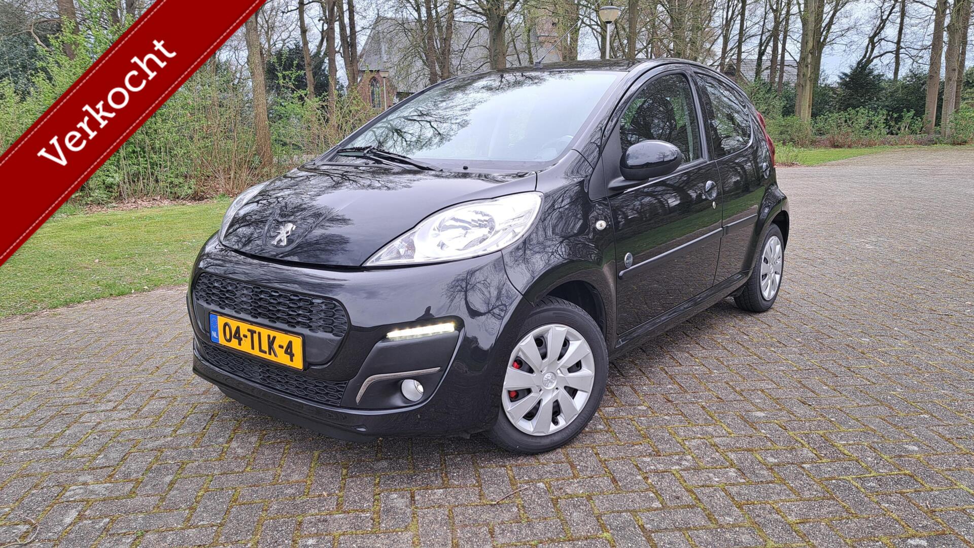 Peugeot Peugeot 107 1.0-12V Envy 5drs AIRCO BLUETOOTH USB LUXE AUTO! 2012 - voorkant