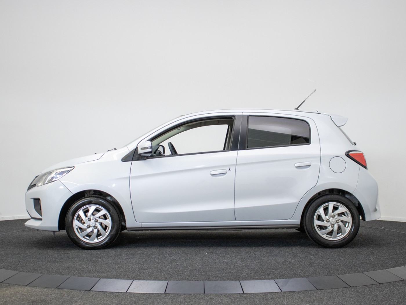 Foto van Mitsubishi Space Star