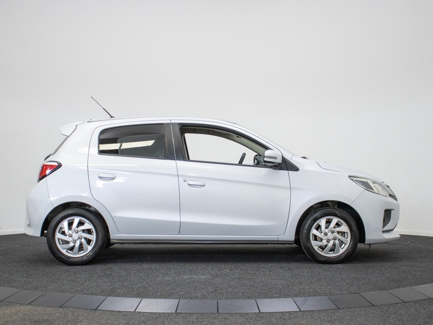 Foto van Mitsubishi Space Star