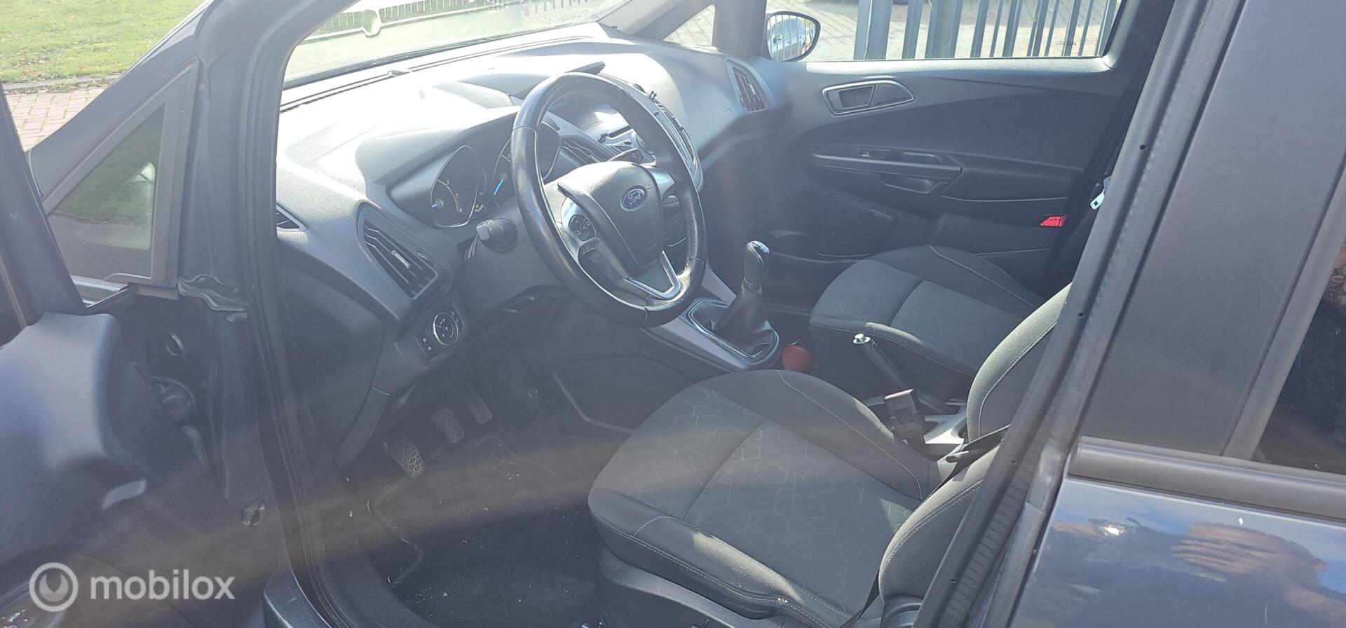 Foto van Ford B-max