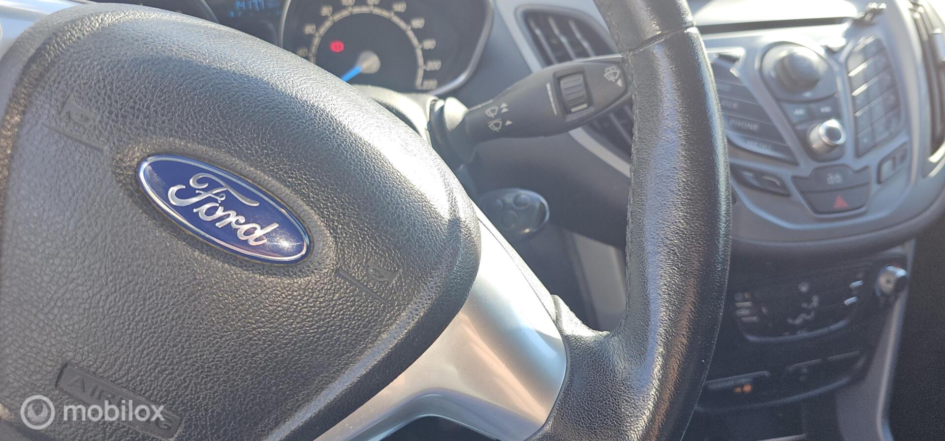 Foto van Ford B-max