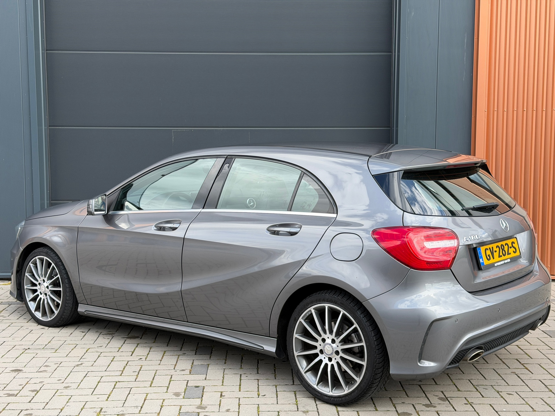 Foto van Mercedes-Benz A 180