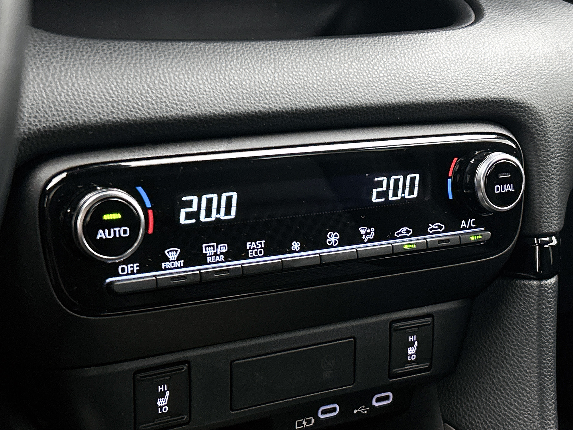 Foto van Mazda Mazda2 Hybrid