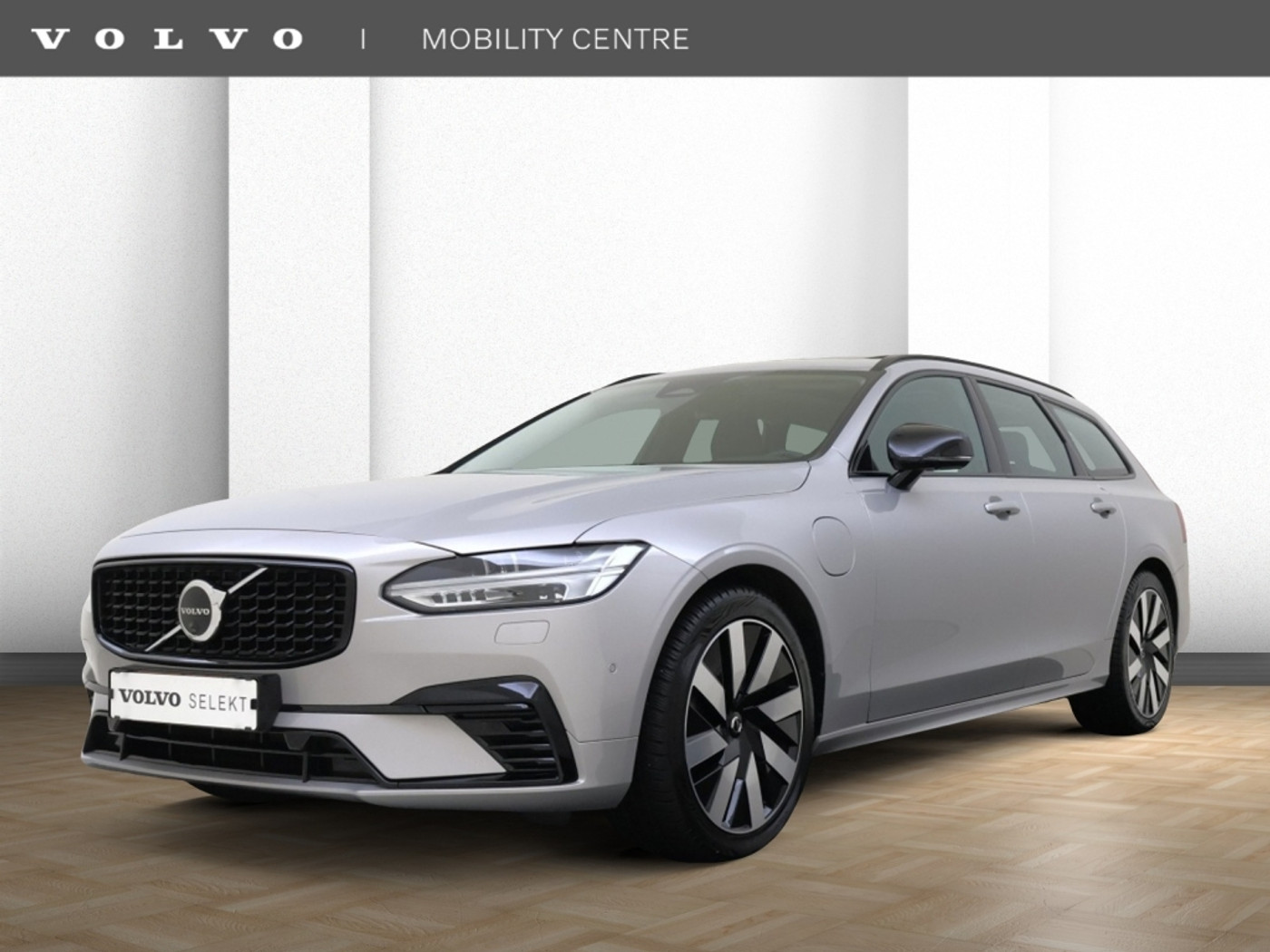 Volvo V90 2.0 T6 AWD Ultimate Dark | Leder | 360 | Trekhaak 2024 - voorkant