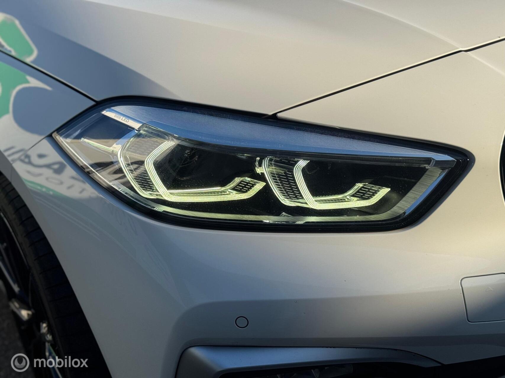 Foto van BMW 118i