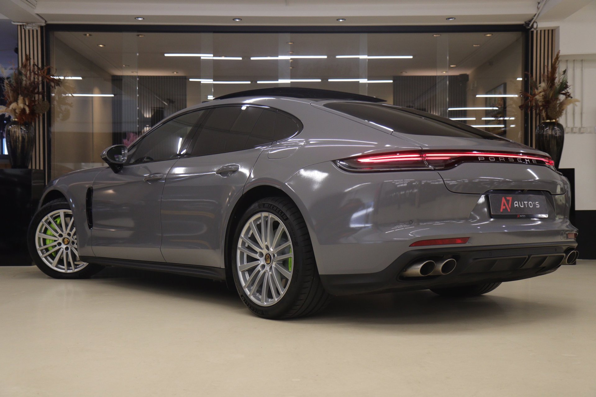 Foto van Porsche Panamera 4 E-hybrid