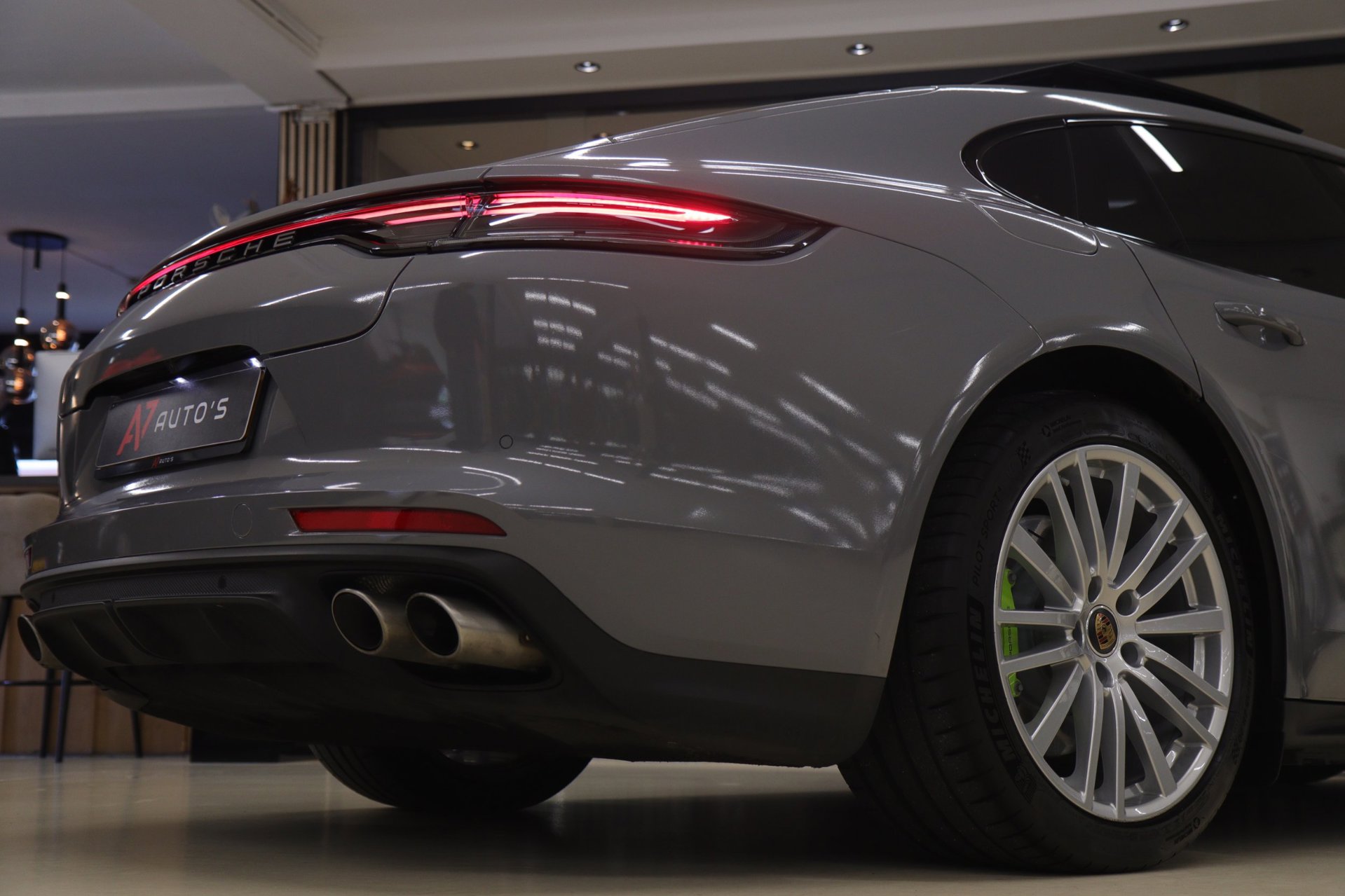 Foto van Porsche Panamera 4 E-hybrid