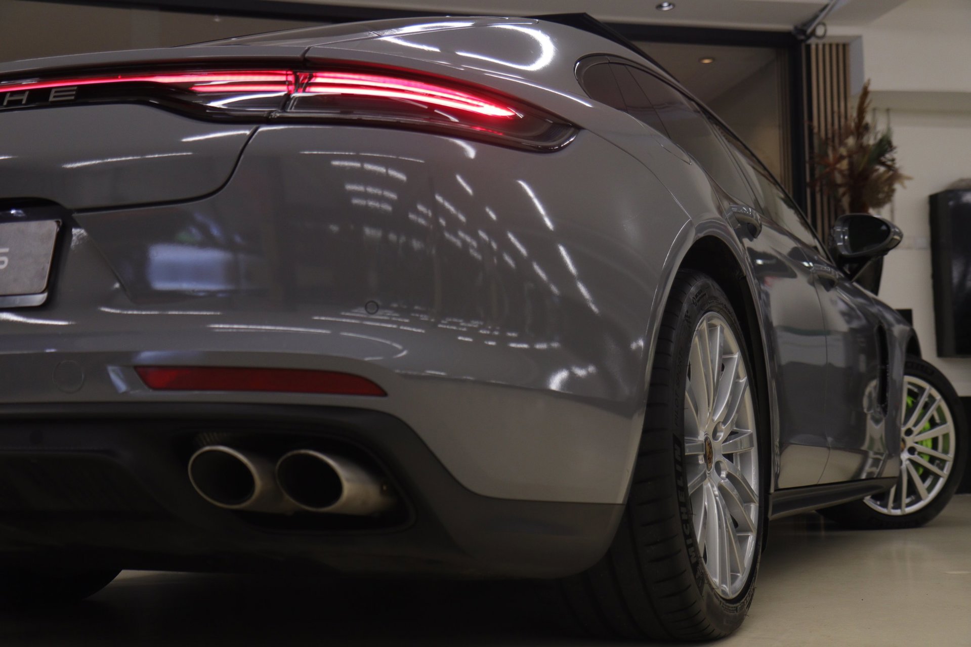 Foto van Porsche Panamera 4 E-hybrid
