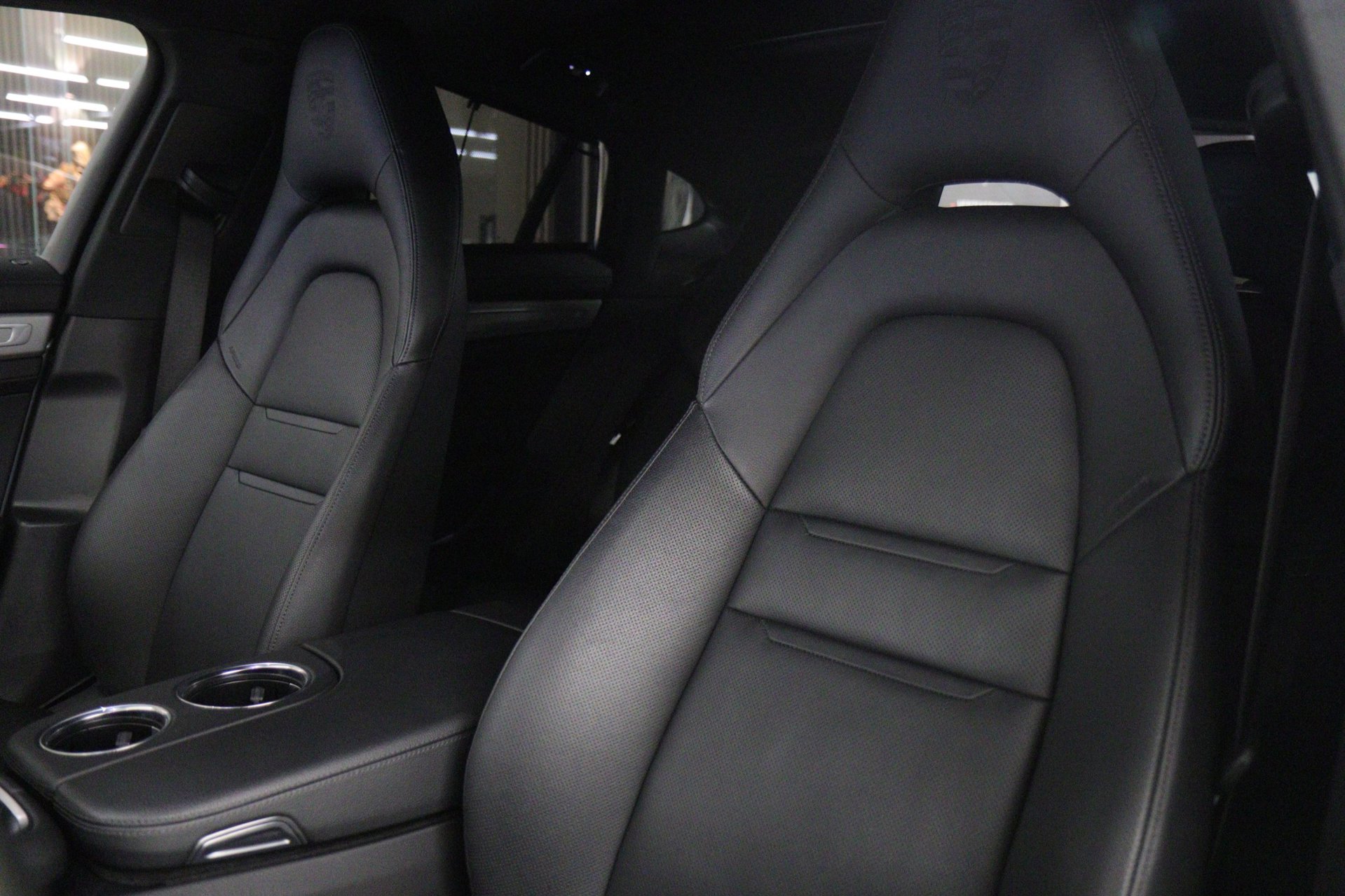 Foto van Porsche Panamera 4 E-hybrid