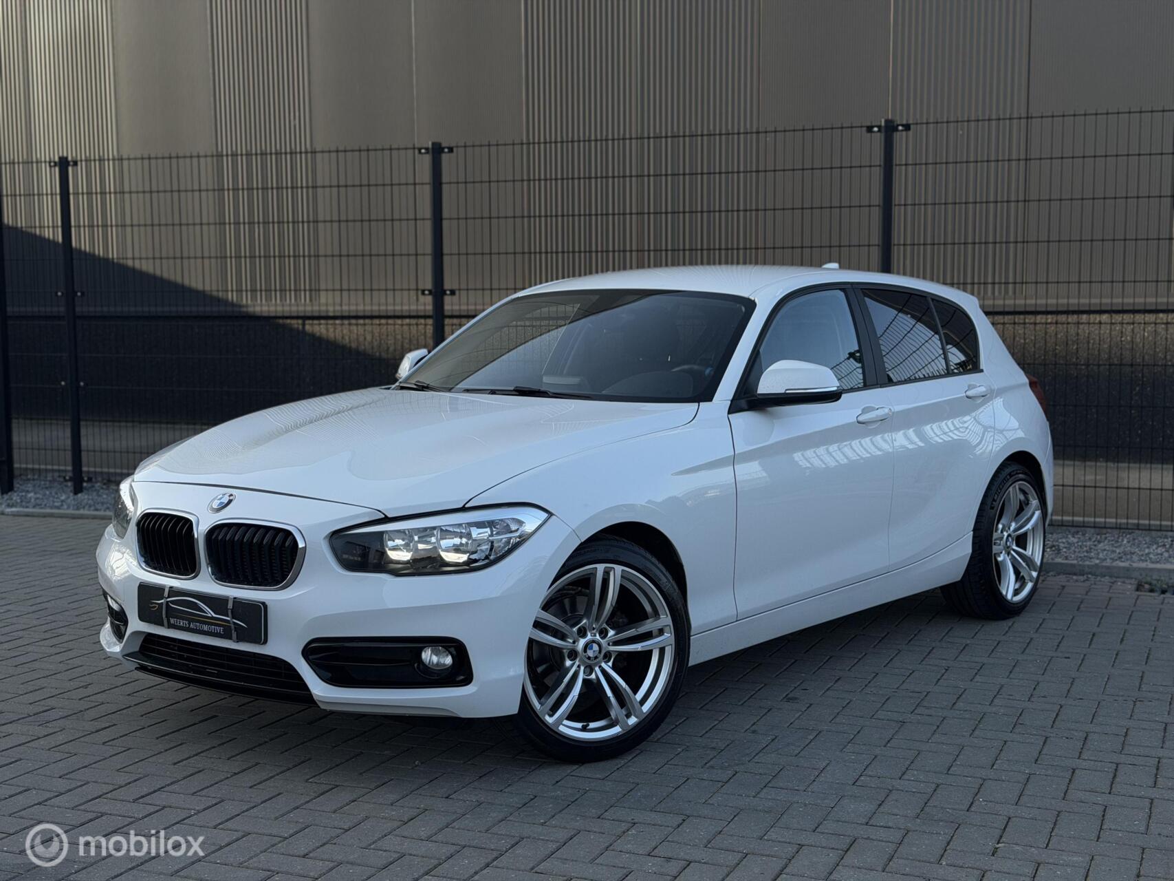 BMW 116i 116i Executive M-SPORT|KORTING!LED|STOELVERW|PDC 2017 - voorkant