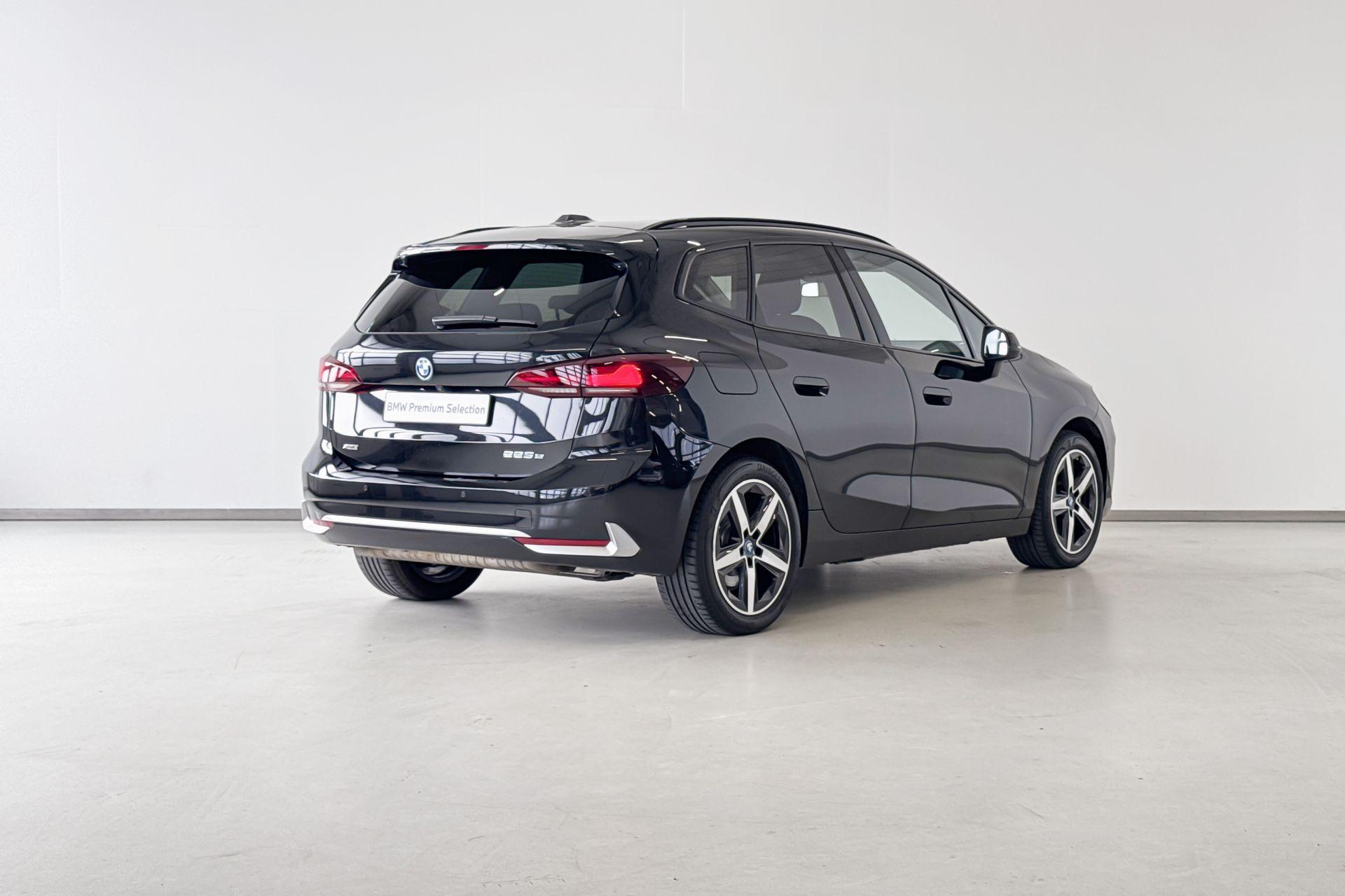 Foto van BMW 225e xDrive Active Tourer