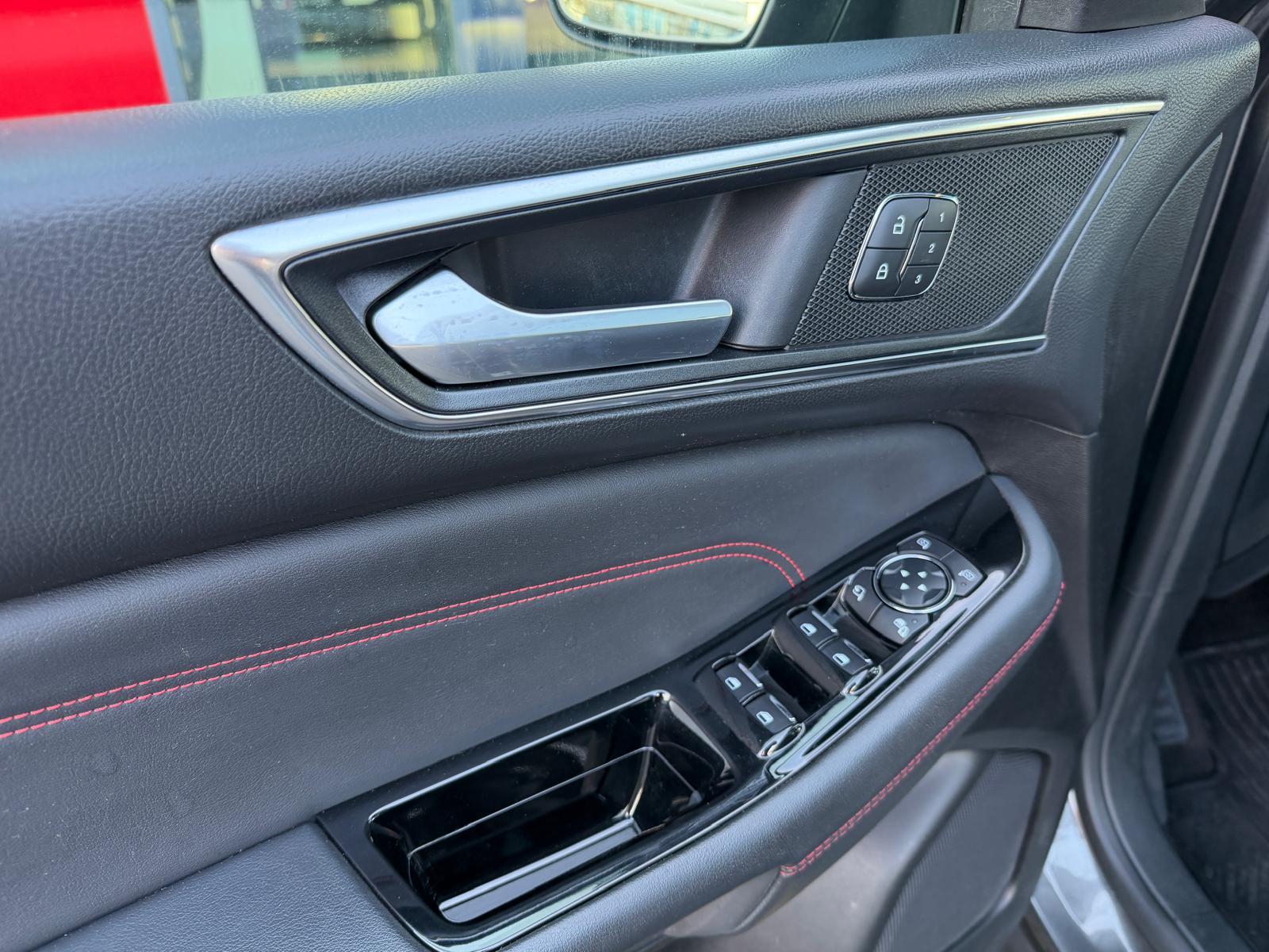 Foto van Ford S-max