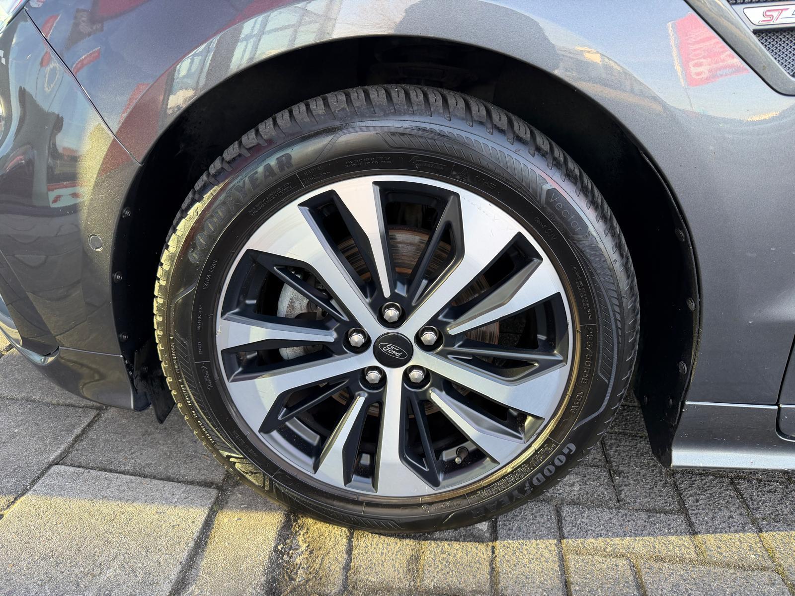 Foto van Ford S-max