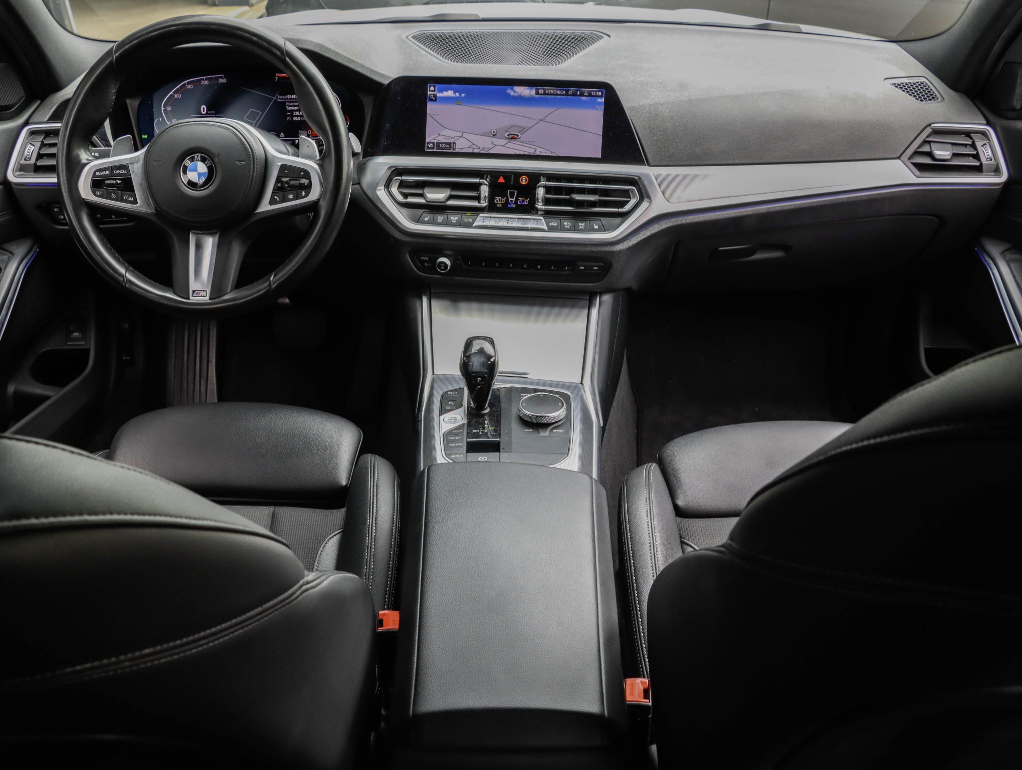 Foto van BMW 330i