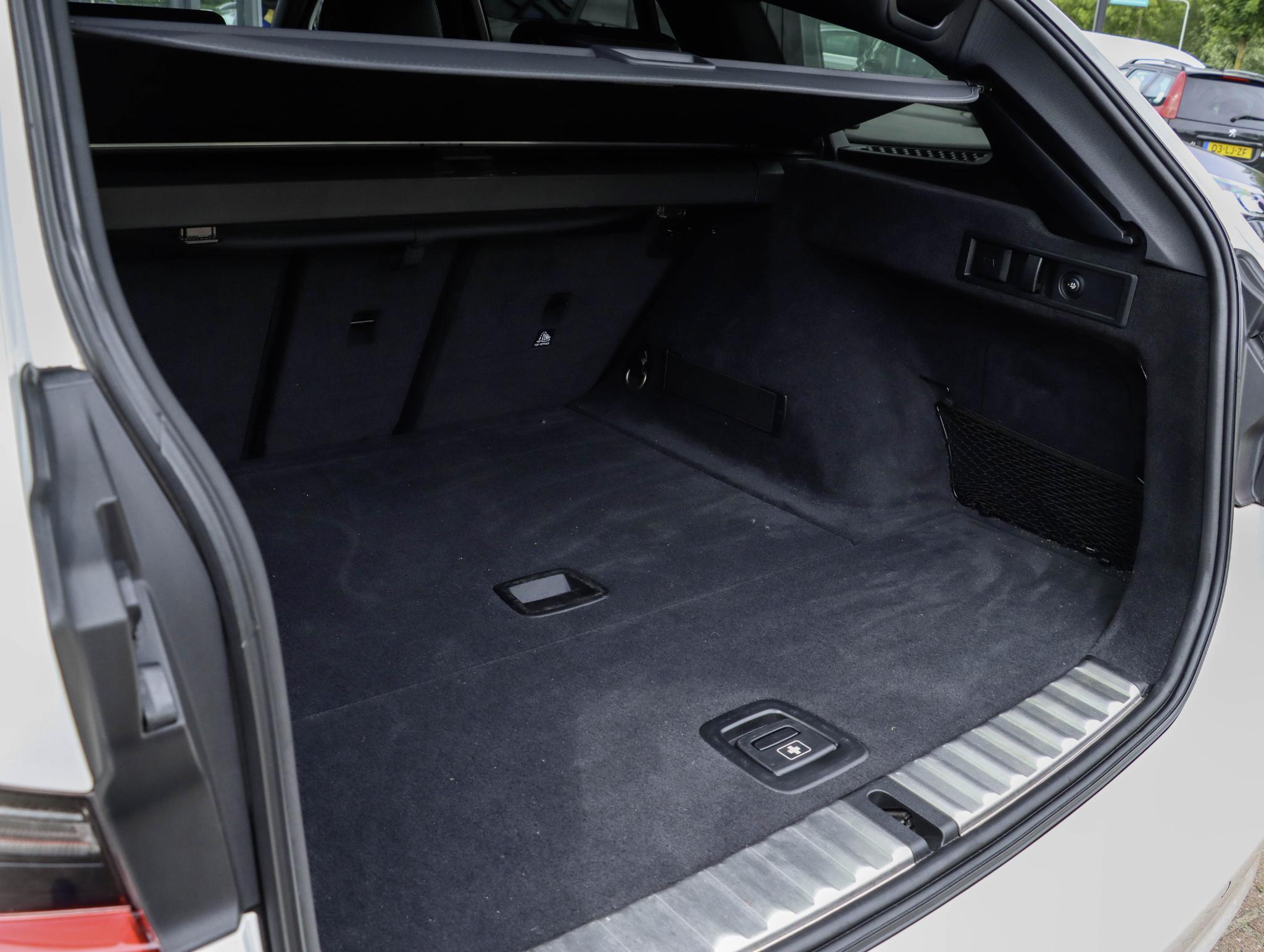 Foto van BMW 330i