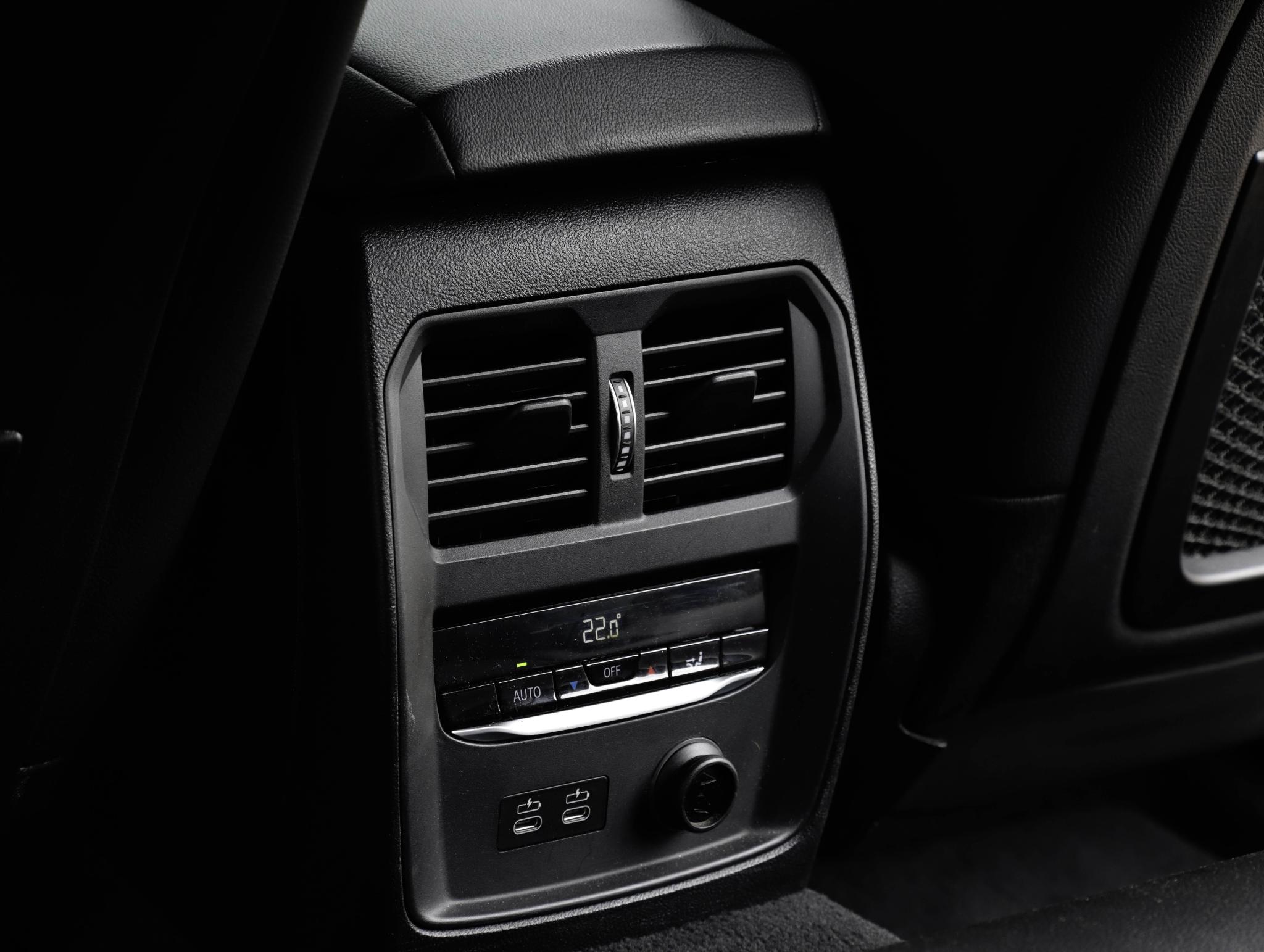 Foto van BMW 330i