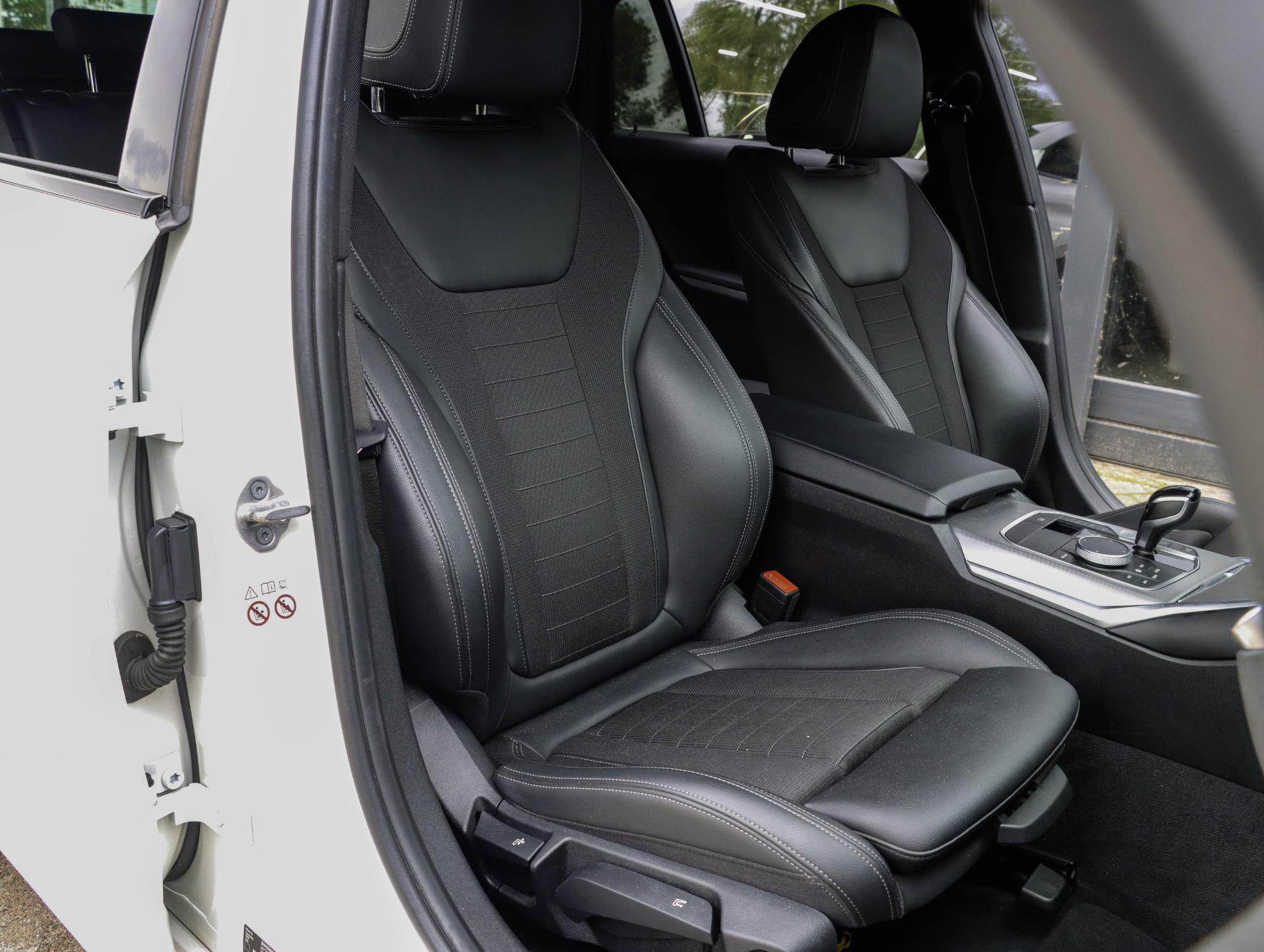 Foto van BMW 330i