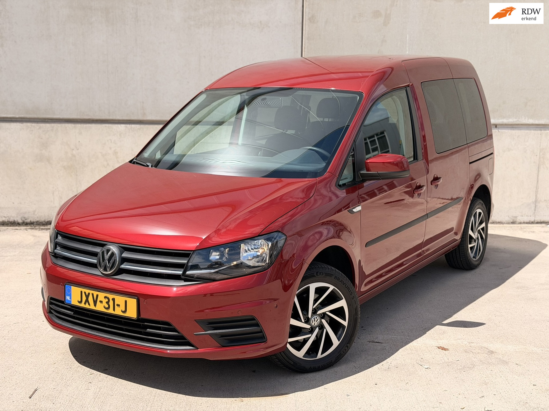 Volkswagen Caddy 1.2 TSI Trekh Standkachel CarPlay Clima Cruise Navi BTW inclusief 2016 - voorkant