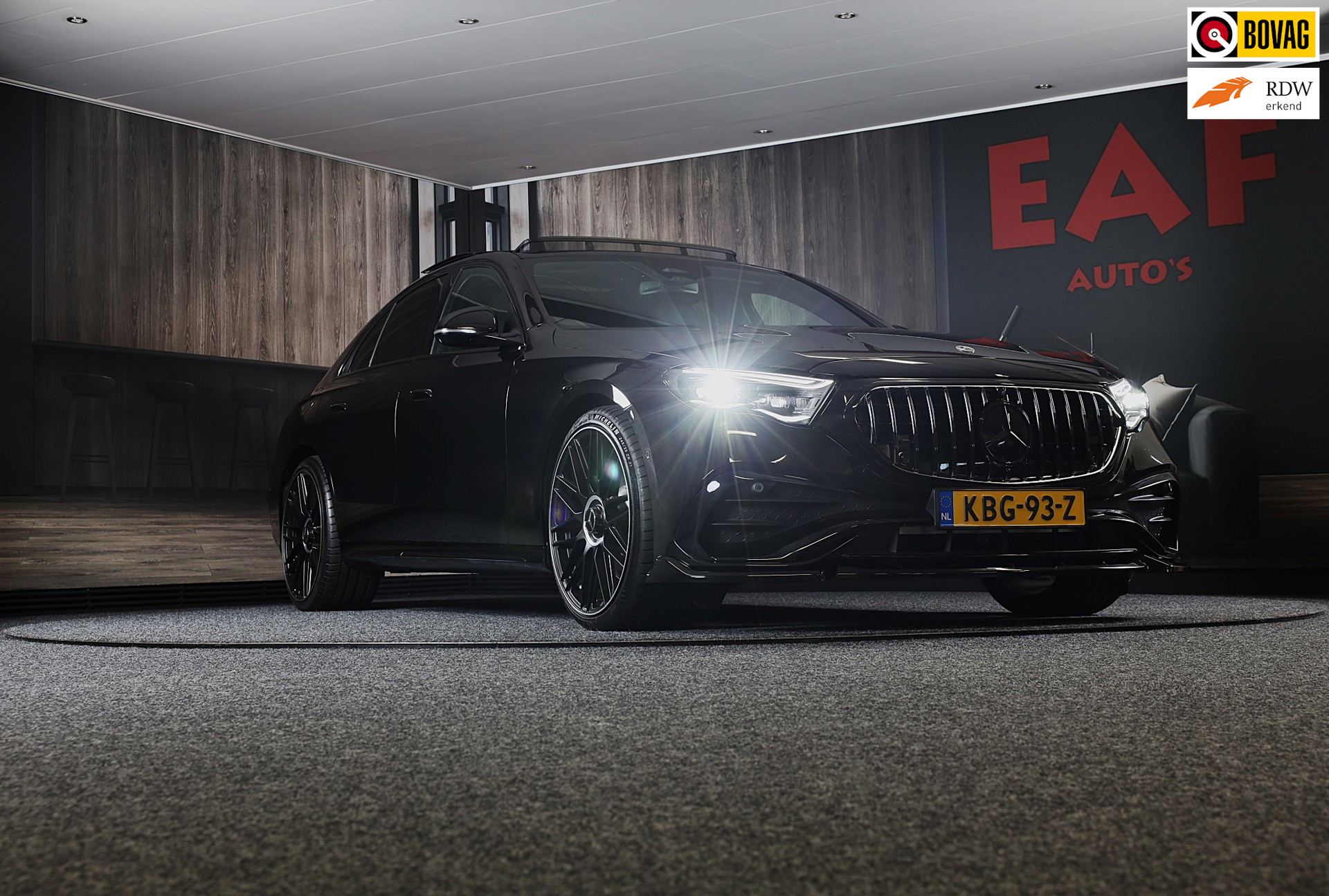 Mercedes-Benz E 400 E 4Matic 400 e 4MATIC AMG 53 Look / Hyperscreen / Burmester 4D / Head Up / 360 Camera / Luchtvering / Pano / 21 Inch 2023 - voorkant