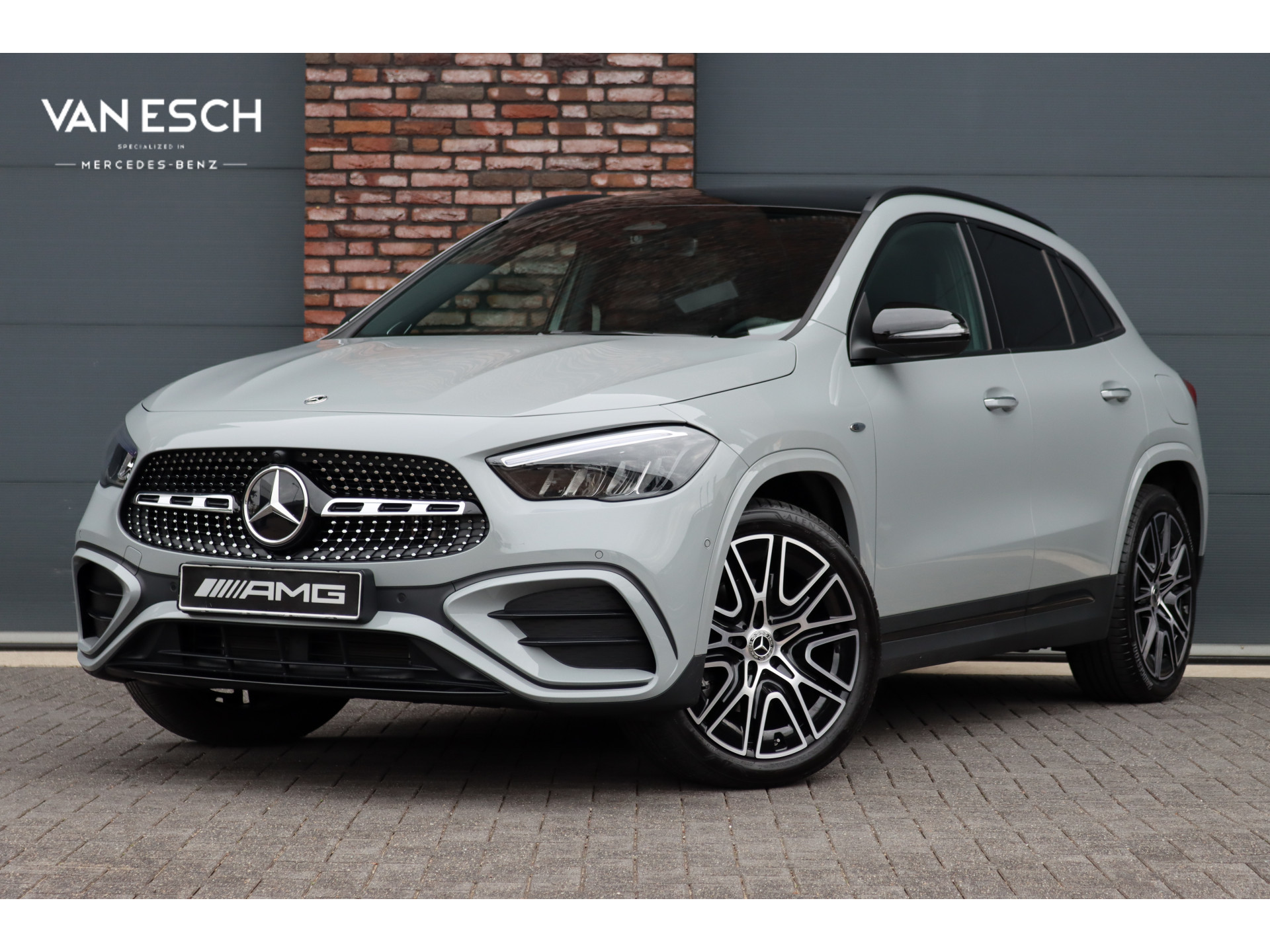 Mercedes-Benz Gla-klasse 250 e AMG Line | 2025 - voorkant