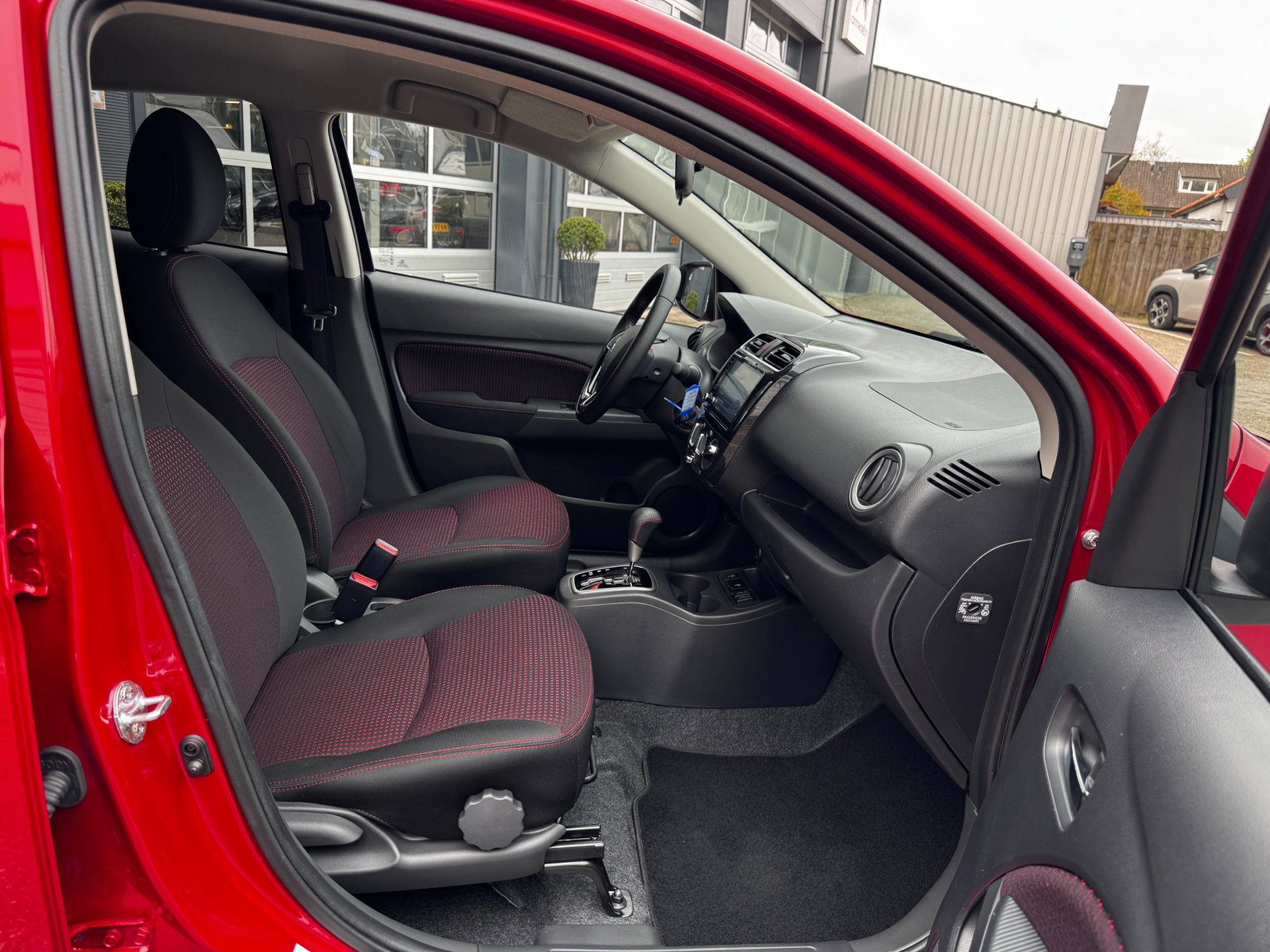 Foto van Mitsubishi Space Star