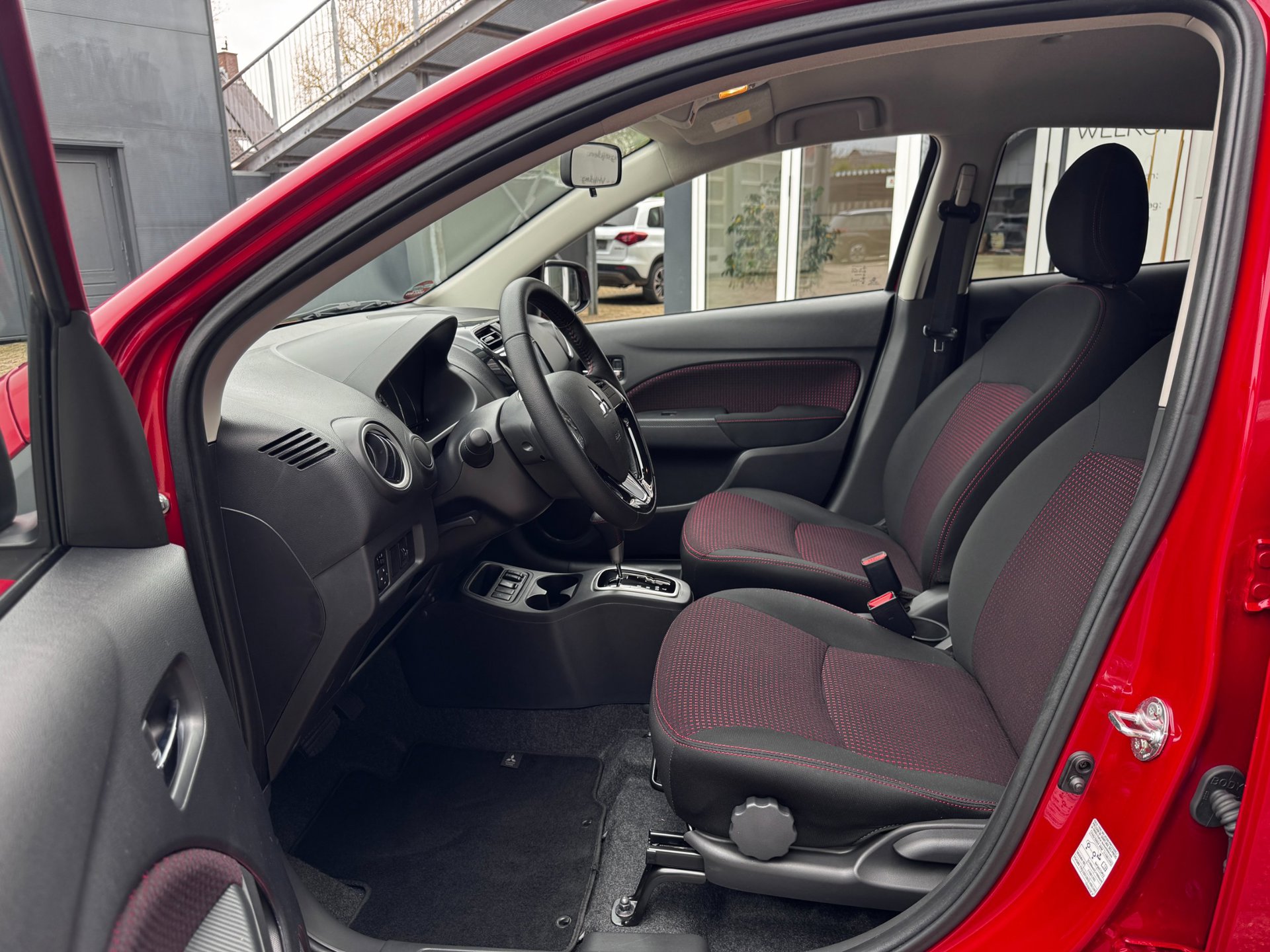 Foto van Mitsubishi Space Star