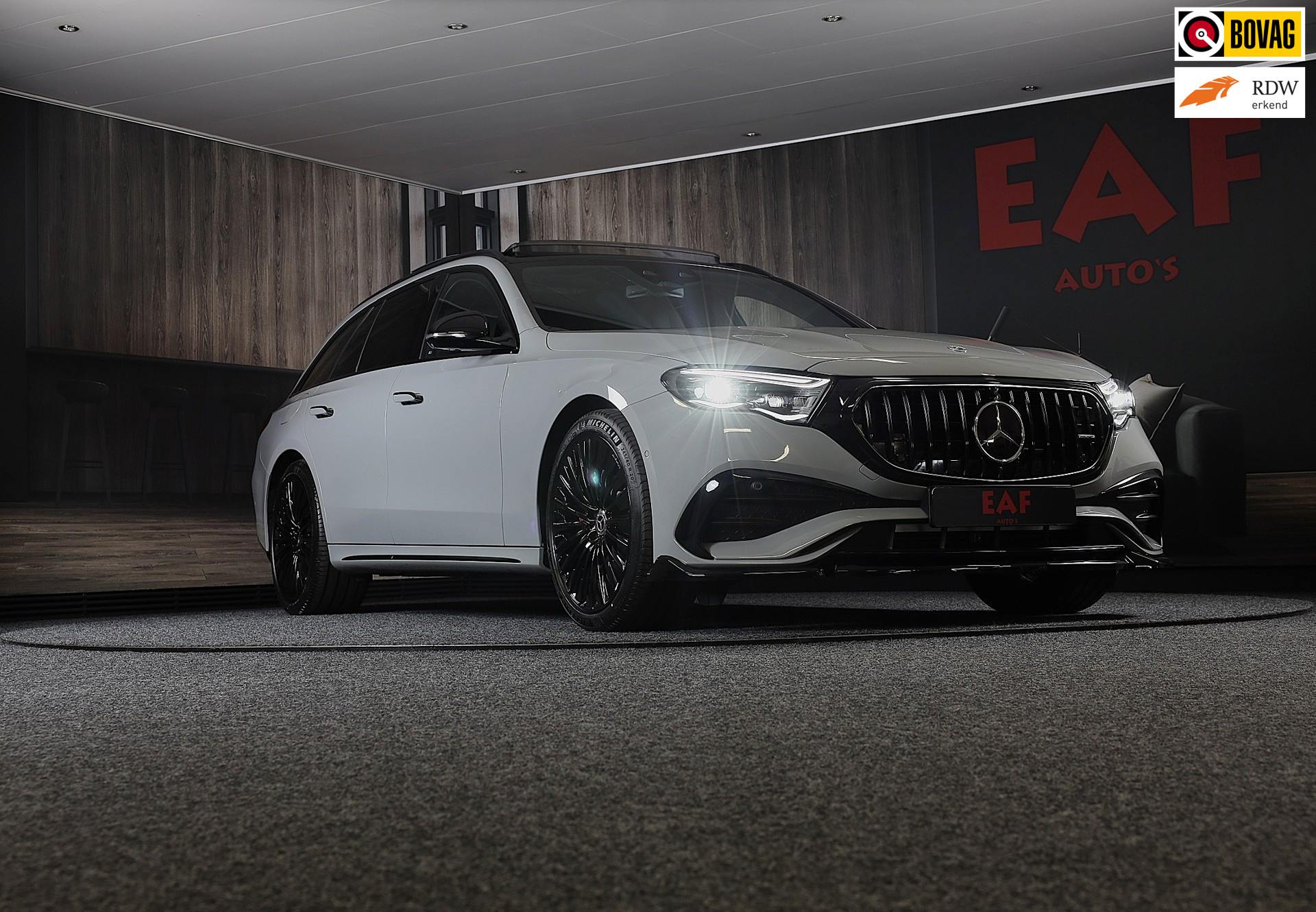 Mercedes-Benz E 300 E 300 e AMG 53 Look / HYPERSCREEN / Massage / Burmester 4D / Head Up / 360 Camera / Acc / Open Panoram 2023 - voorkant