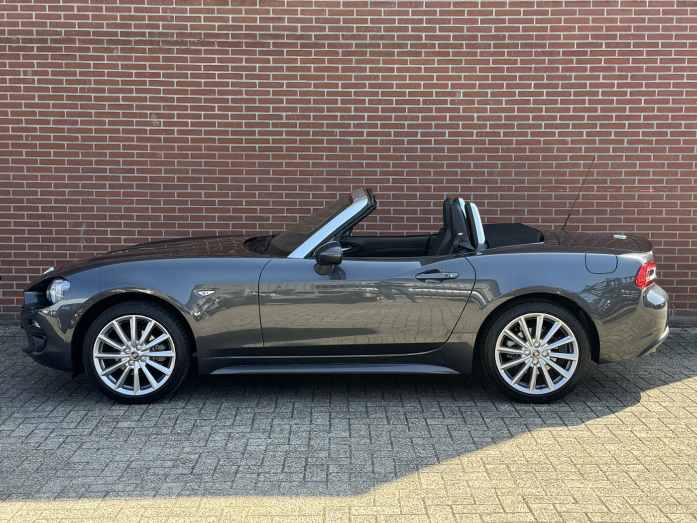 Foto van Fiat Fiat 124 Spider