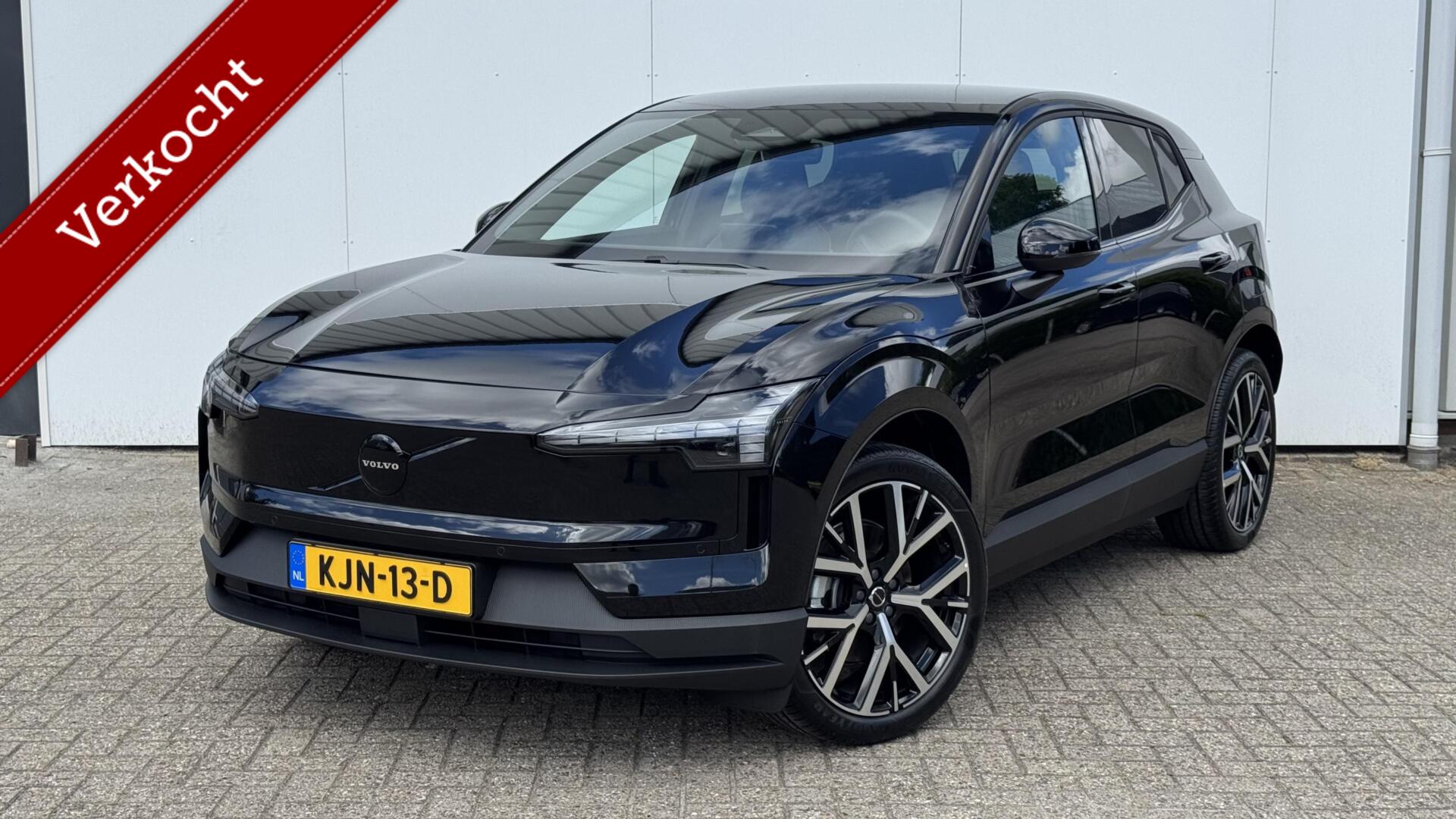 Volvo Ex30 Single Motor Ext Range Plus Black Ed Europa 69 kWh 2026 - voorkant