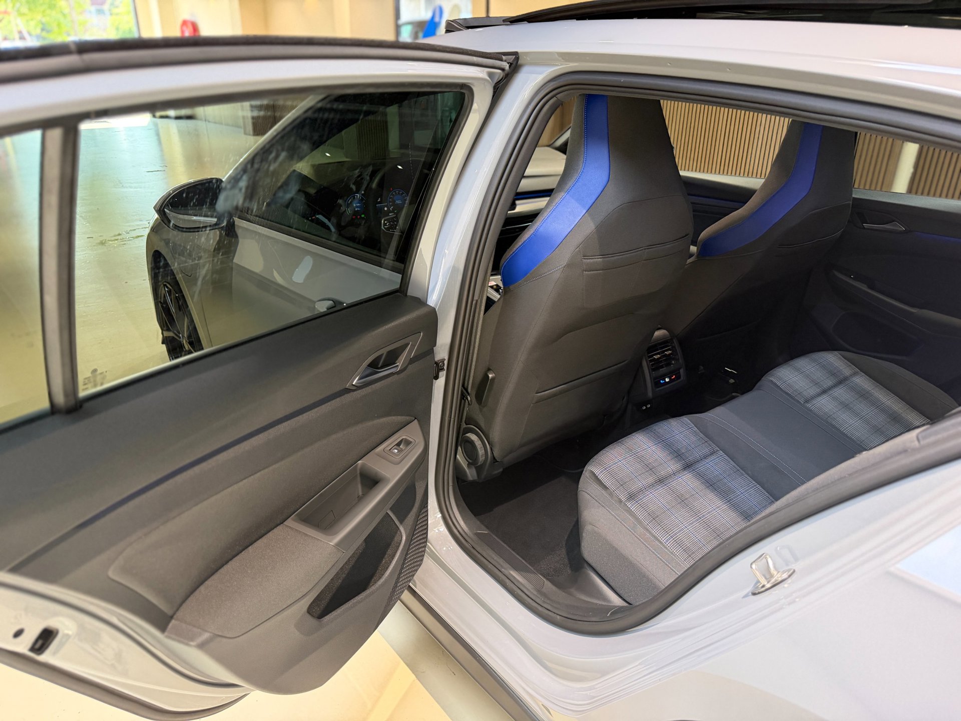Foto van Volkswagen Golf GTE
