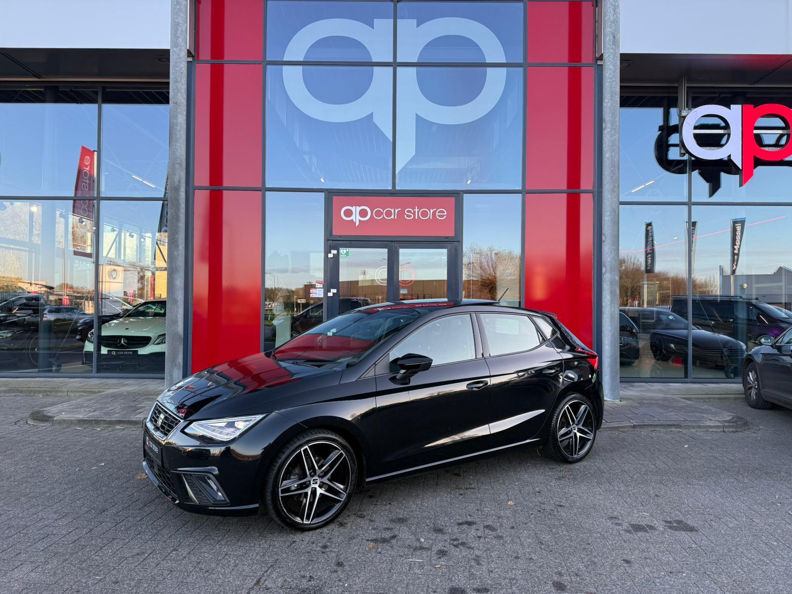 Seat Ibiza 1.0 EcoTSI FR Plus Connect 2023 - voorkant
