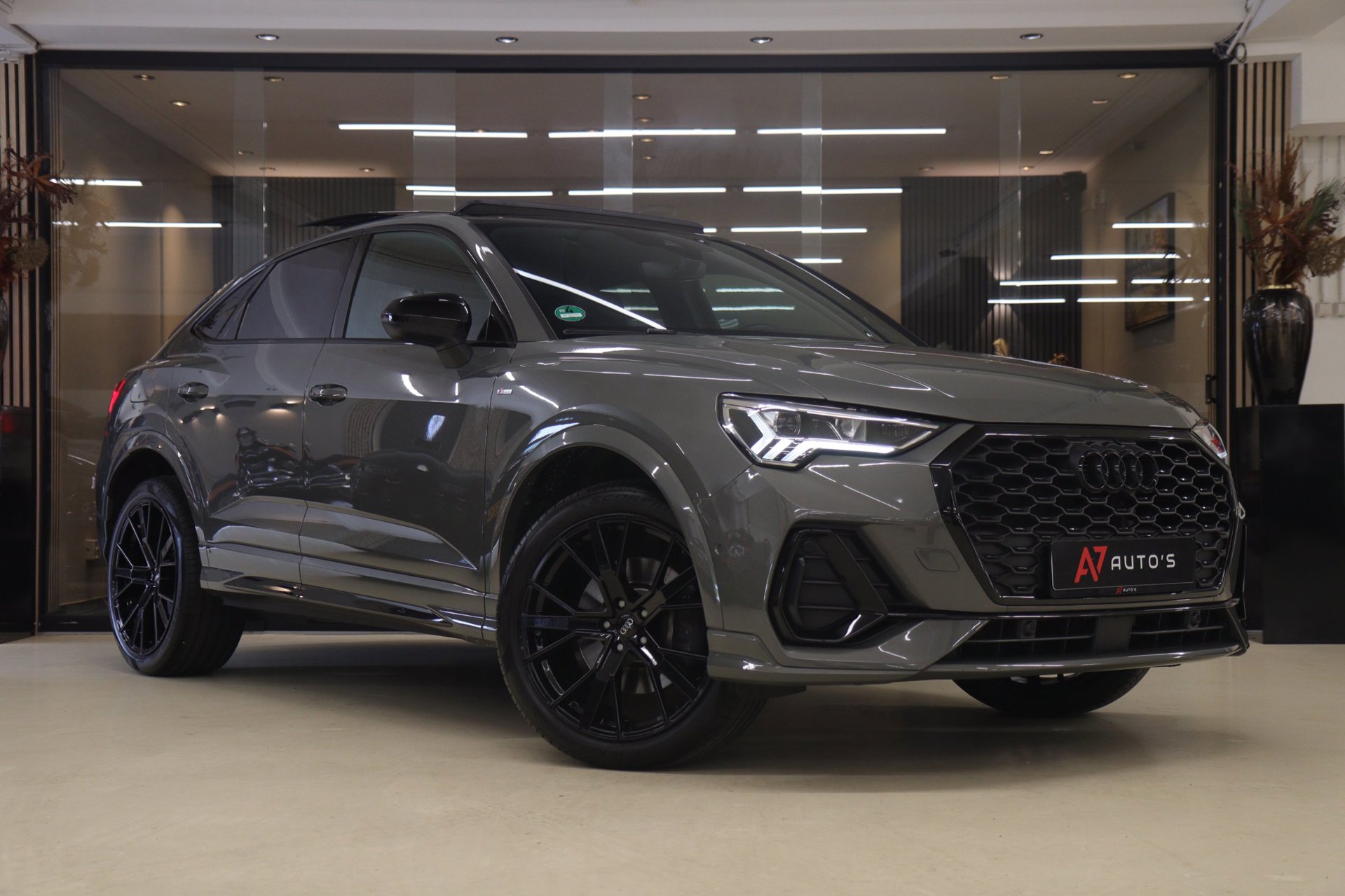 Foto van Audi Q3 Sportback E-tron