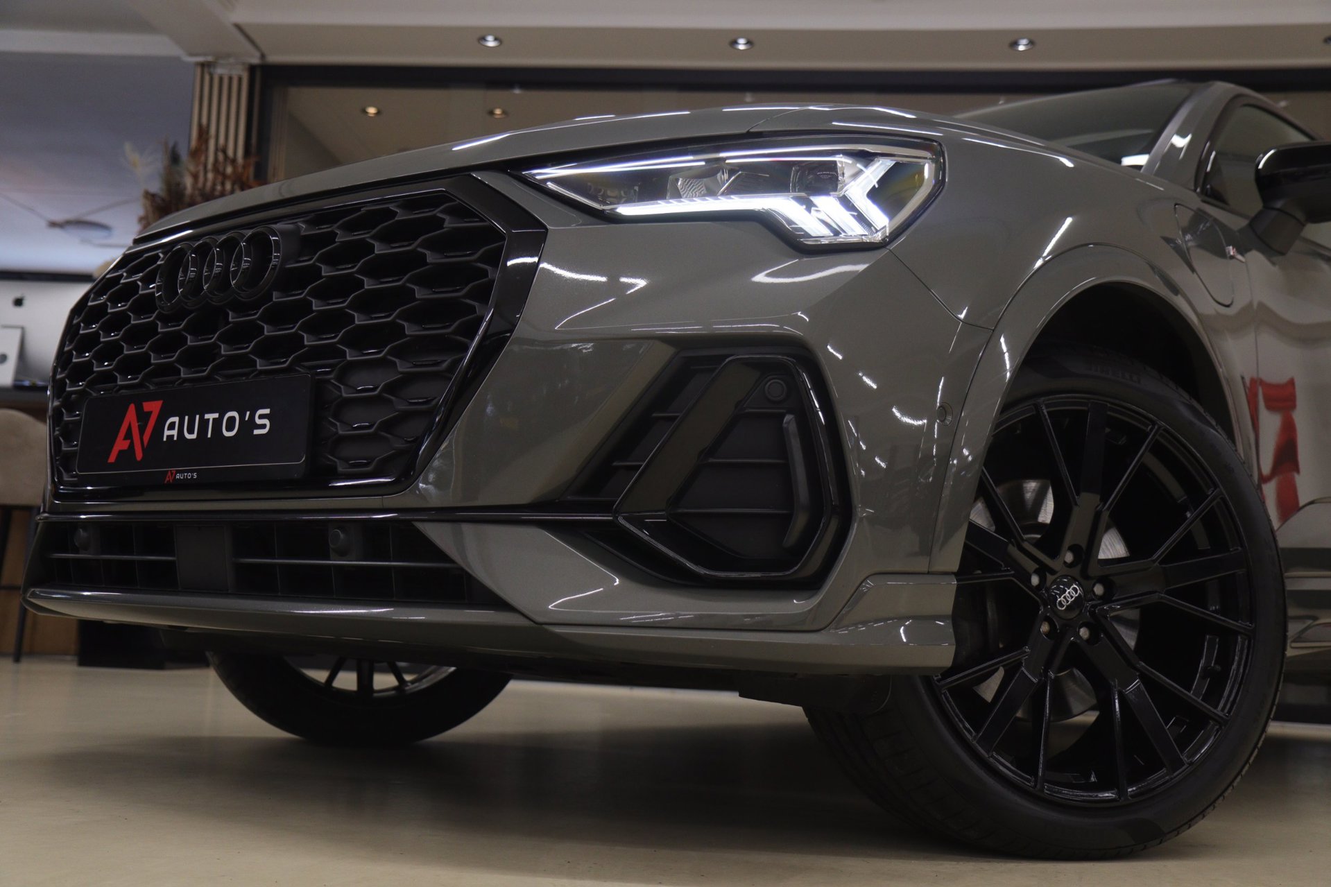 Foto van Audi Q3 Sportback E-tron