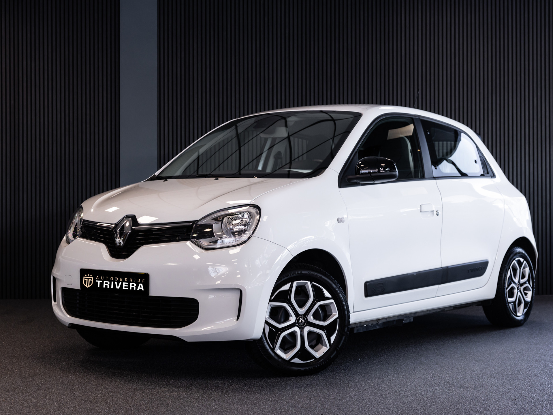 Renault Twingo R80 E-Tech Equilibre 22 kWh l SoH 96% l BTW auto l CARPLAY l 1ste eig.l Dealer onderhouden l ALS NIEUW 2022 - voorkant