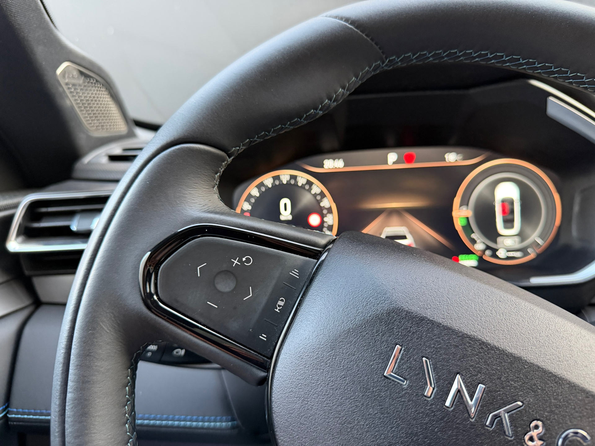 Foto van Lynk&co LYNK & Co 01