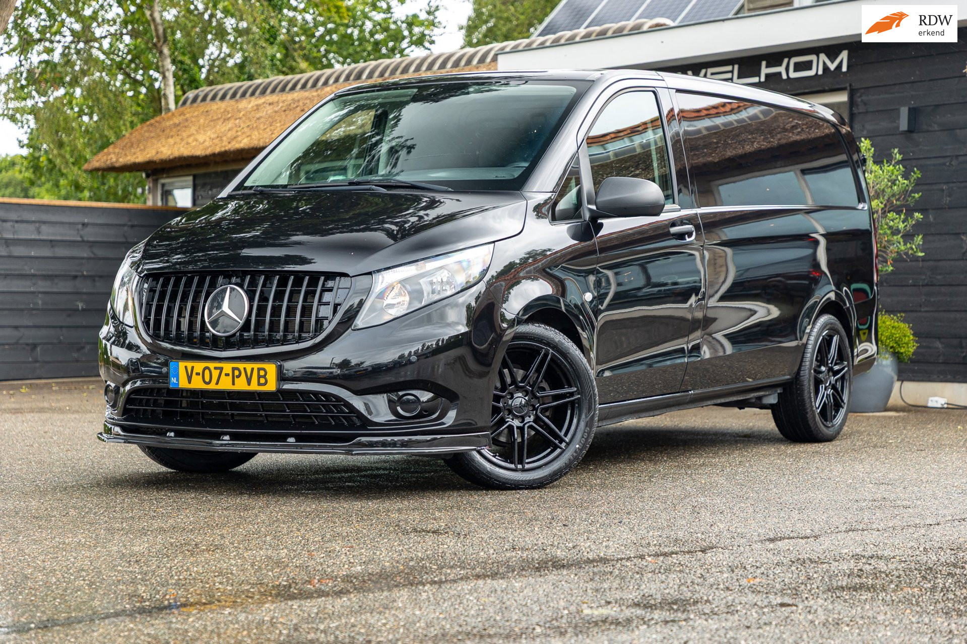 Mercedes-Benz Vito 114 CDI Lang Automaat I Trekhaak I Adaptive Cruise I Airco I Camera I CarPLay I Android 2021 - voorkant