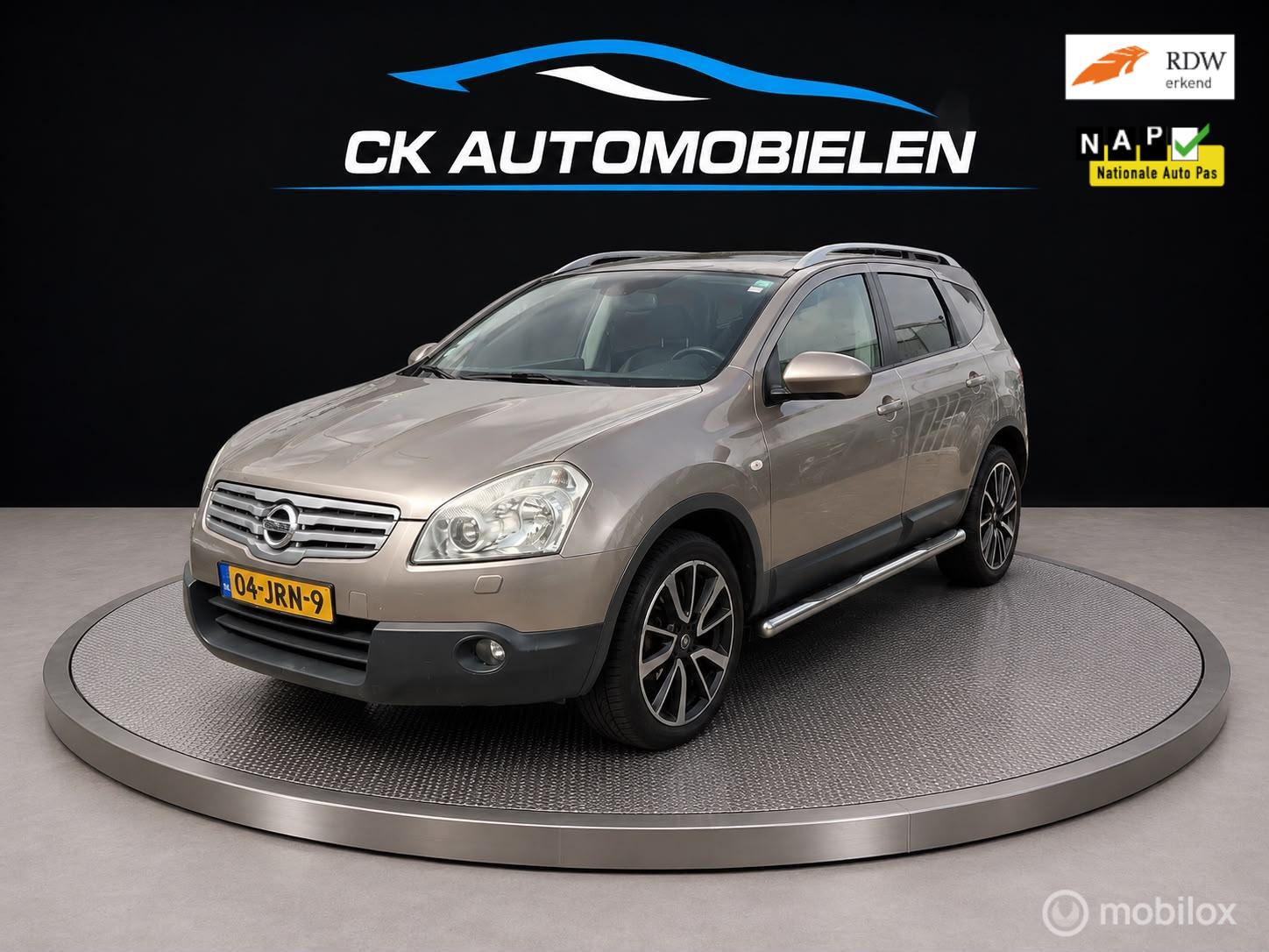Nissan Nissan Qashqai+2 2.0 Tekna 7 pers lederen bekleding panoramadak 2009 - voorkant