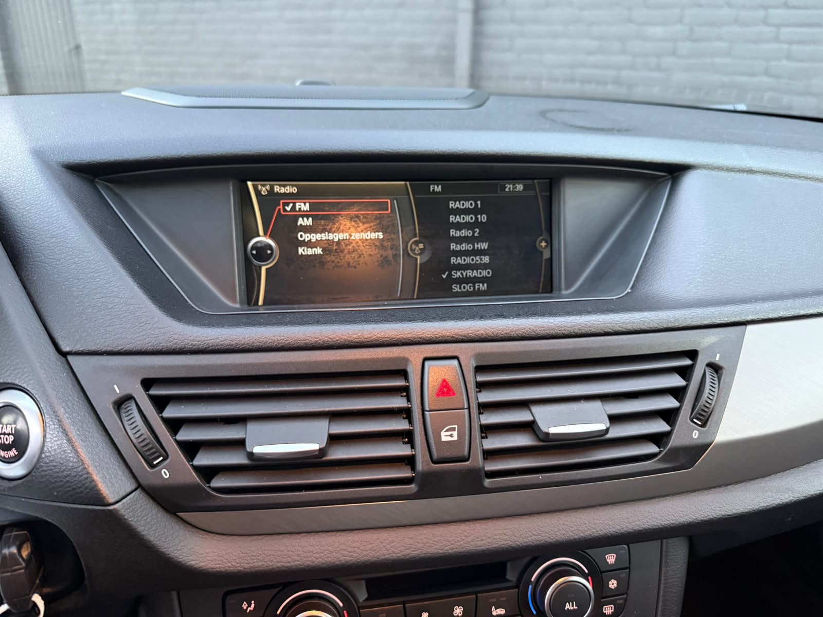 Foto van BMW X1 sDrive 18i