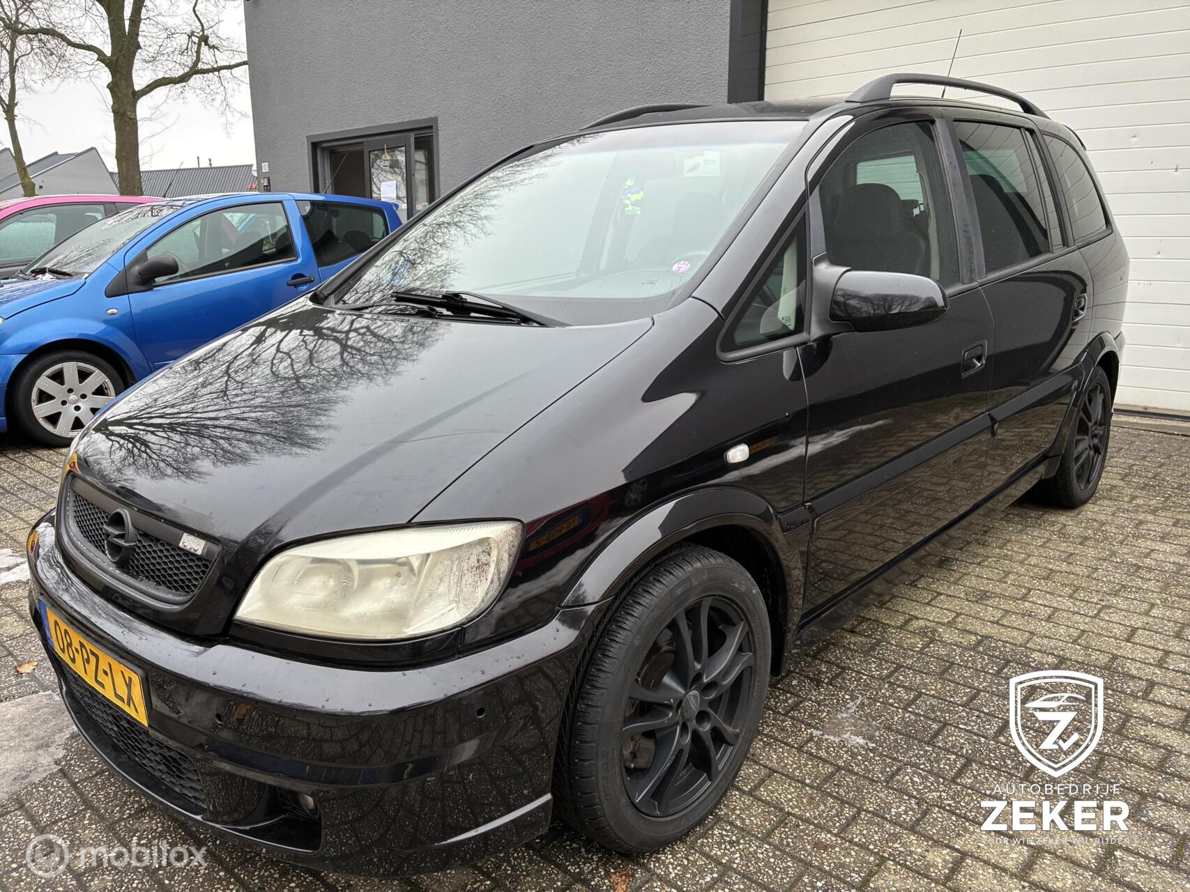 Opel Zafira 2.0-16V OPC / 260pk / 7 zitter / stoelverwarming 2005 - voorkant