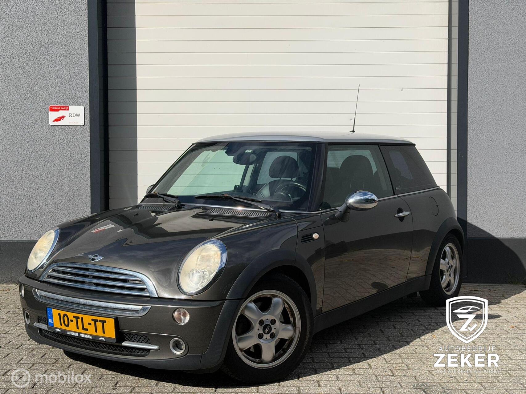 Mini Mini Cooper 1.6 Cooper Park Lane / automaat / airco / nap 2006 - voorkant