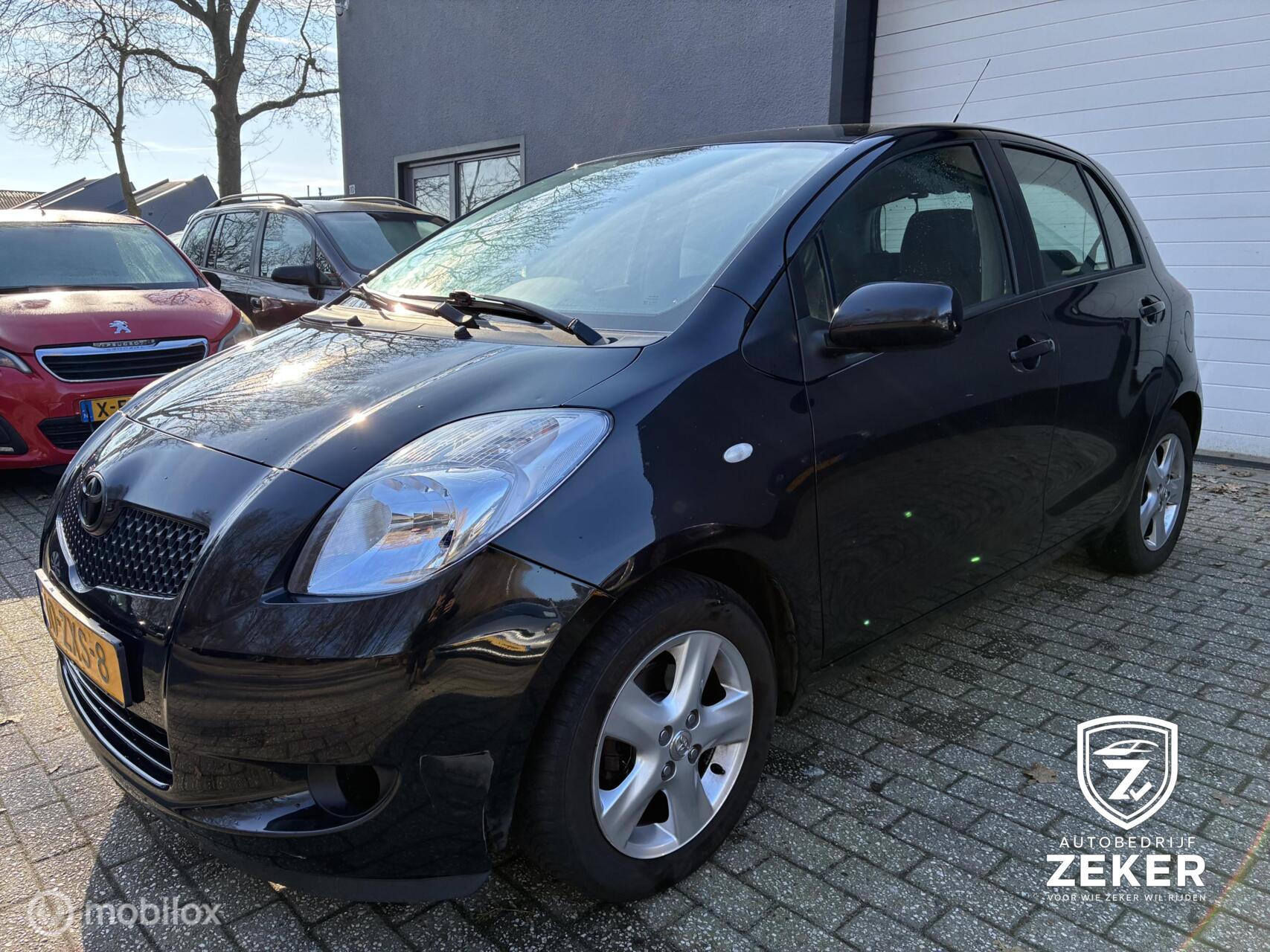 Toyota Toyota Yaris 1.3 VVTi Terra / airco / keyless / trekhaak / 2006 - voorkant