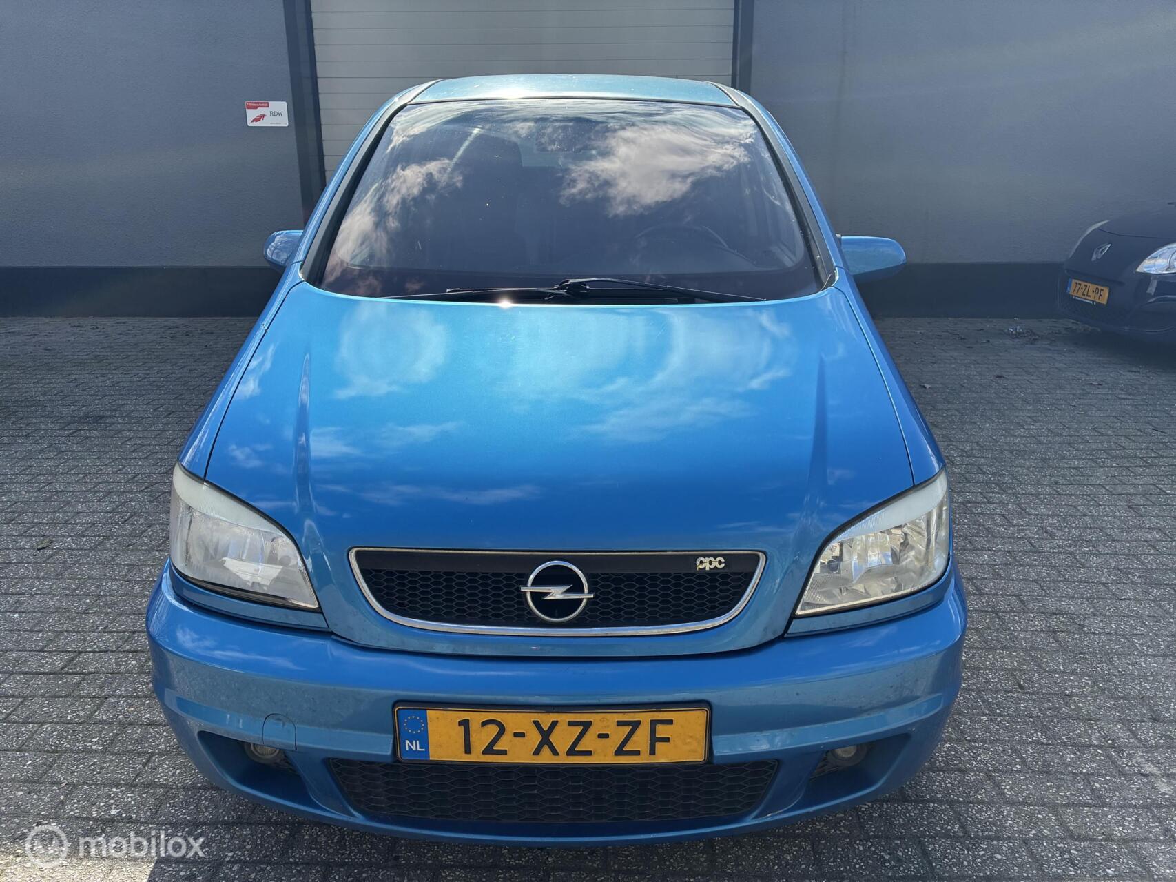 Foto van Opel Zafira-a