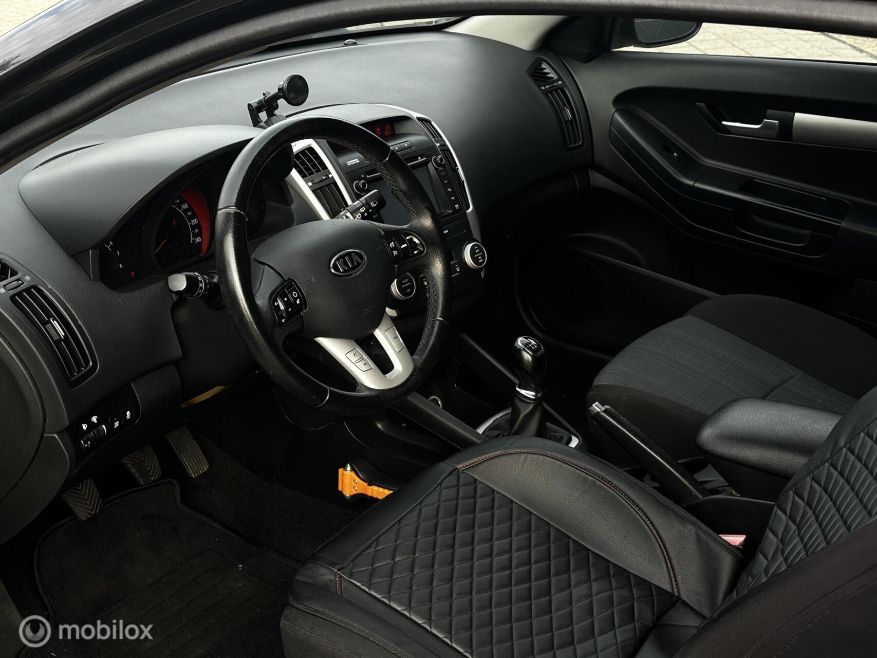Foto van Kia Cee D