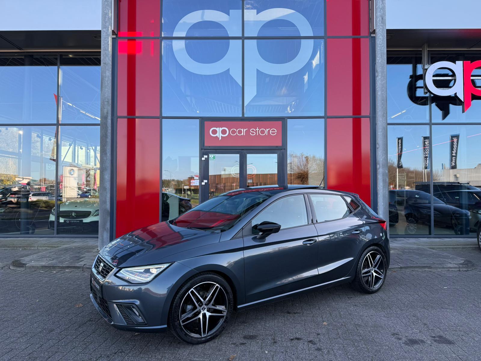 Seat Ibiza 1.0 EcoTSI FR Plus Connect 2023 - voorkant