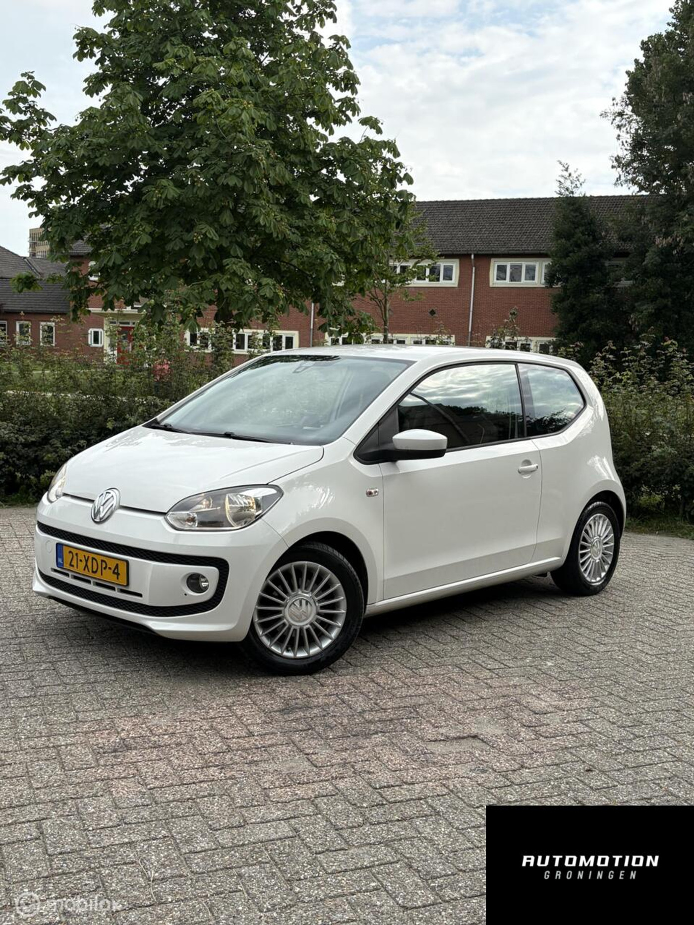 Volkswagen Up 1.0 high up! STOEL.V AIRCO PDC CRUISE 2012 - voorkant