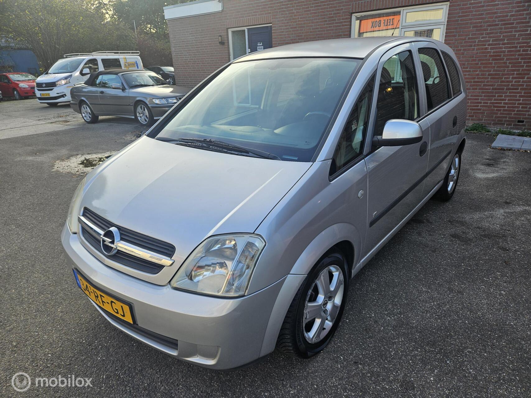 Opel Meriva-a 1.4-16V Cosmo 2005 - voorkant