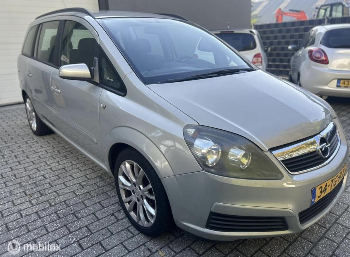 Foto van Opel Zafira