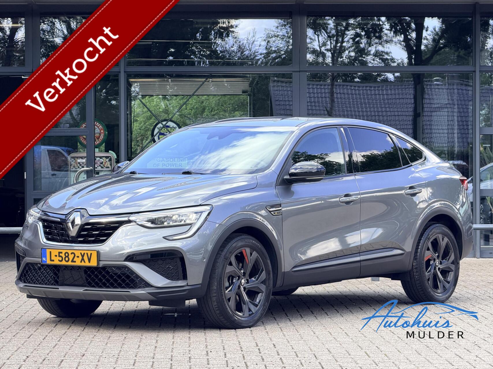 Renault Arkana E-tech 1.6 E-Tech Hybrid 145 R.S. Line | Camera | Stuur-Stoelverwarming | Leder | Navi | Vol Opties! | Dealer Onderhouden 2021 - voorkant