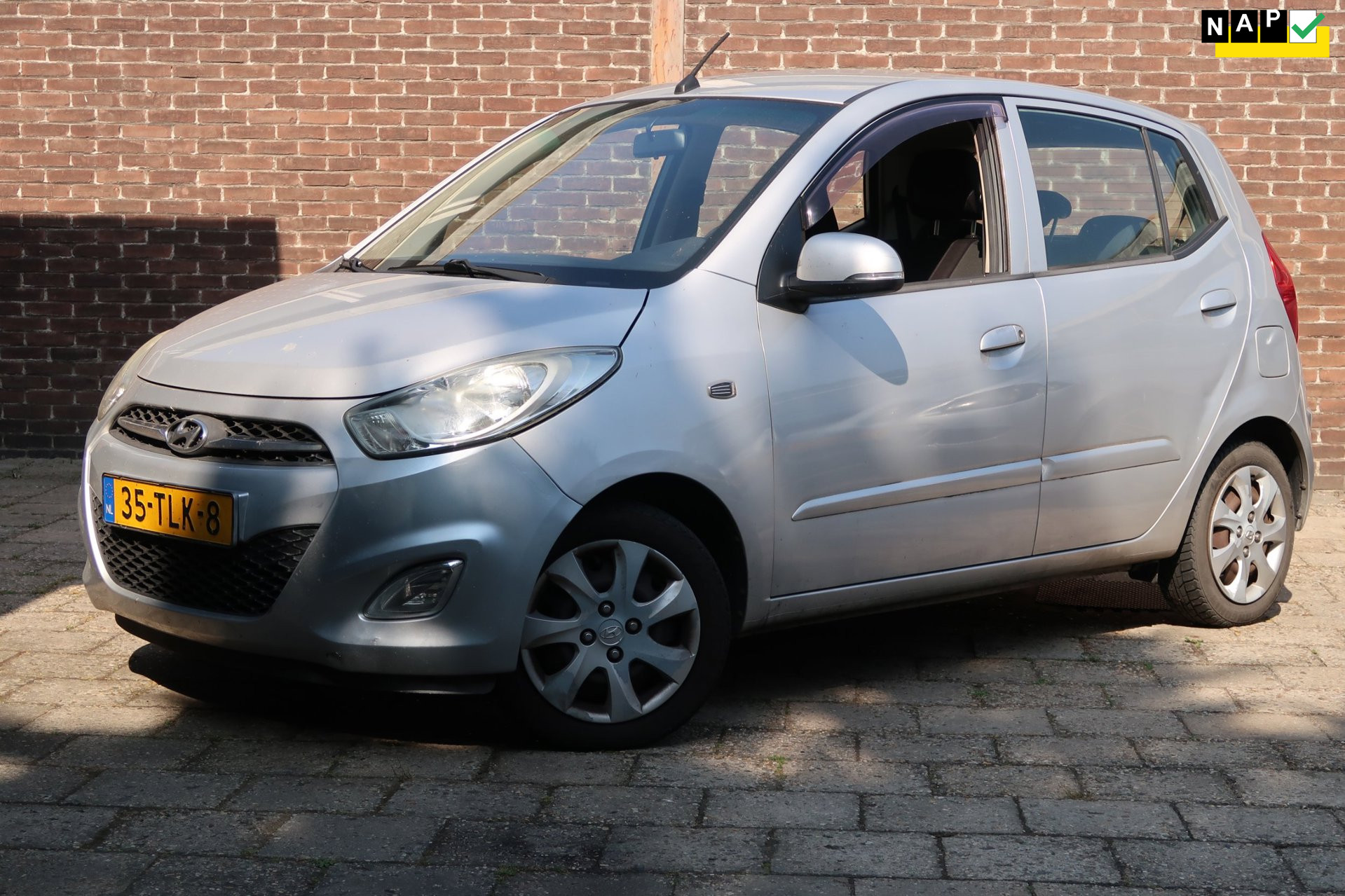 Hyundai I 10 1.2 i-Motion *Rijklaarprijs *NAP *2e Eigenaar 2012 - voorkant