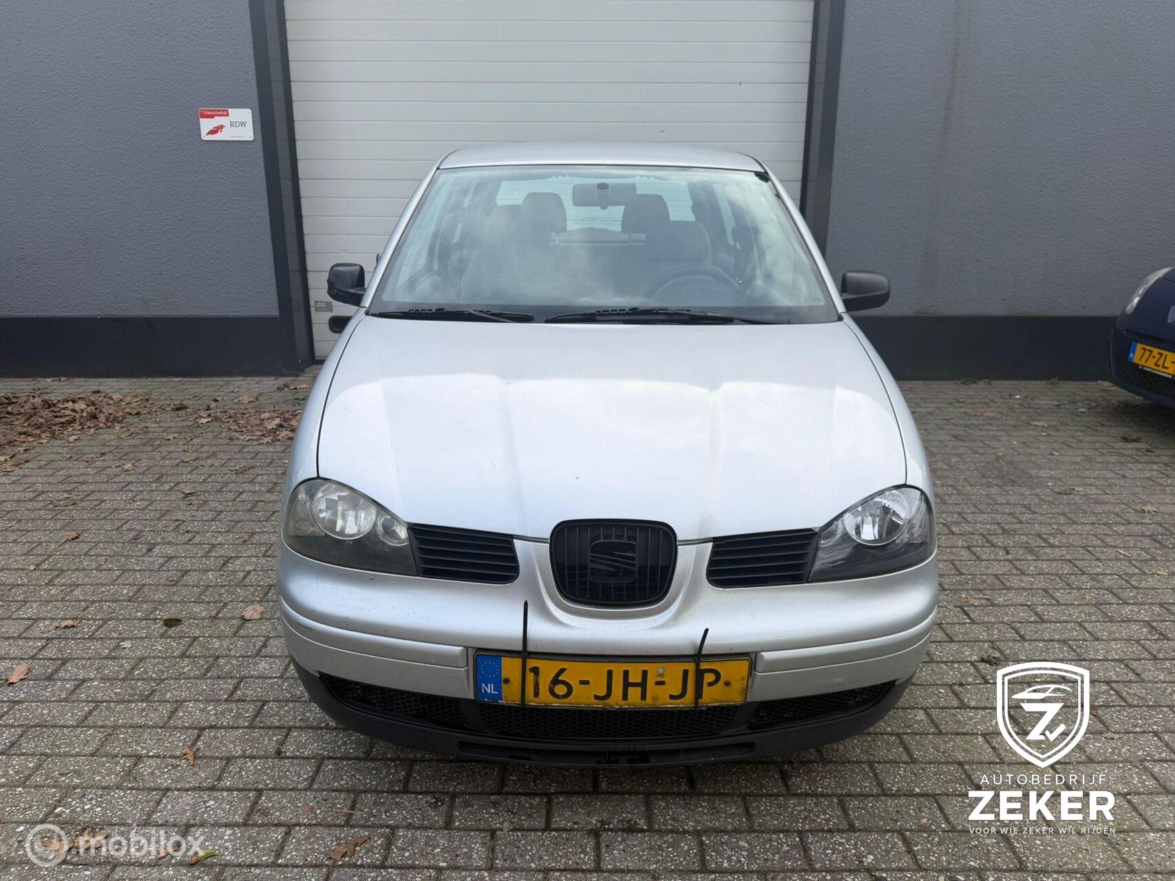 Seat Arosa 1.0i Stella NIEUWE APK!!!!! ( INRUILKOOPJE ) 2002 - voorkant